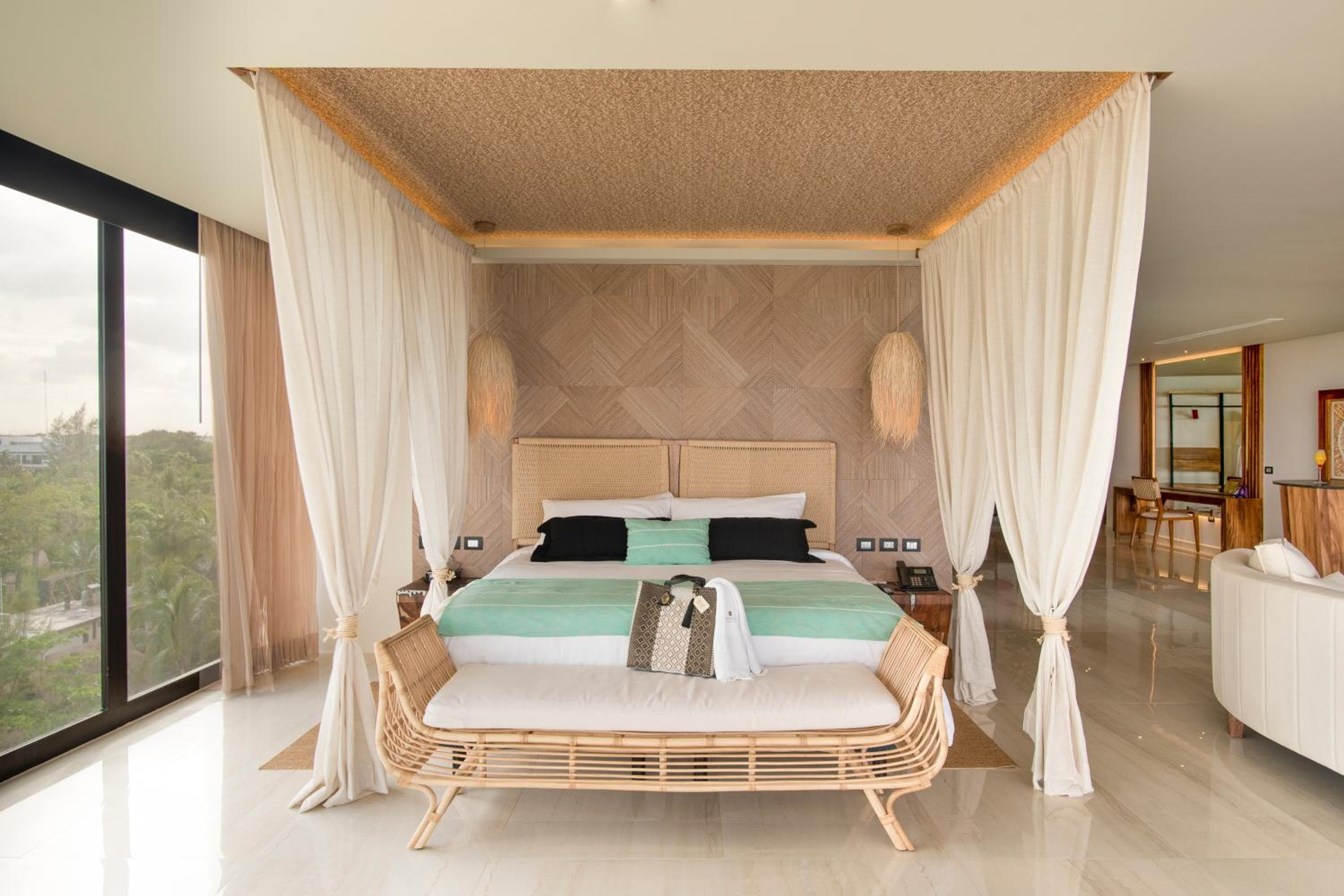 Mvngata Beach Hotel — 4