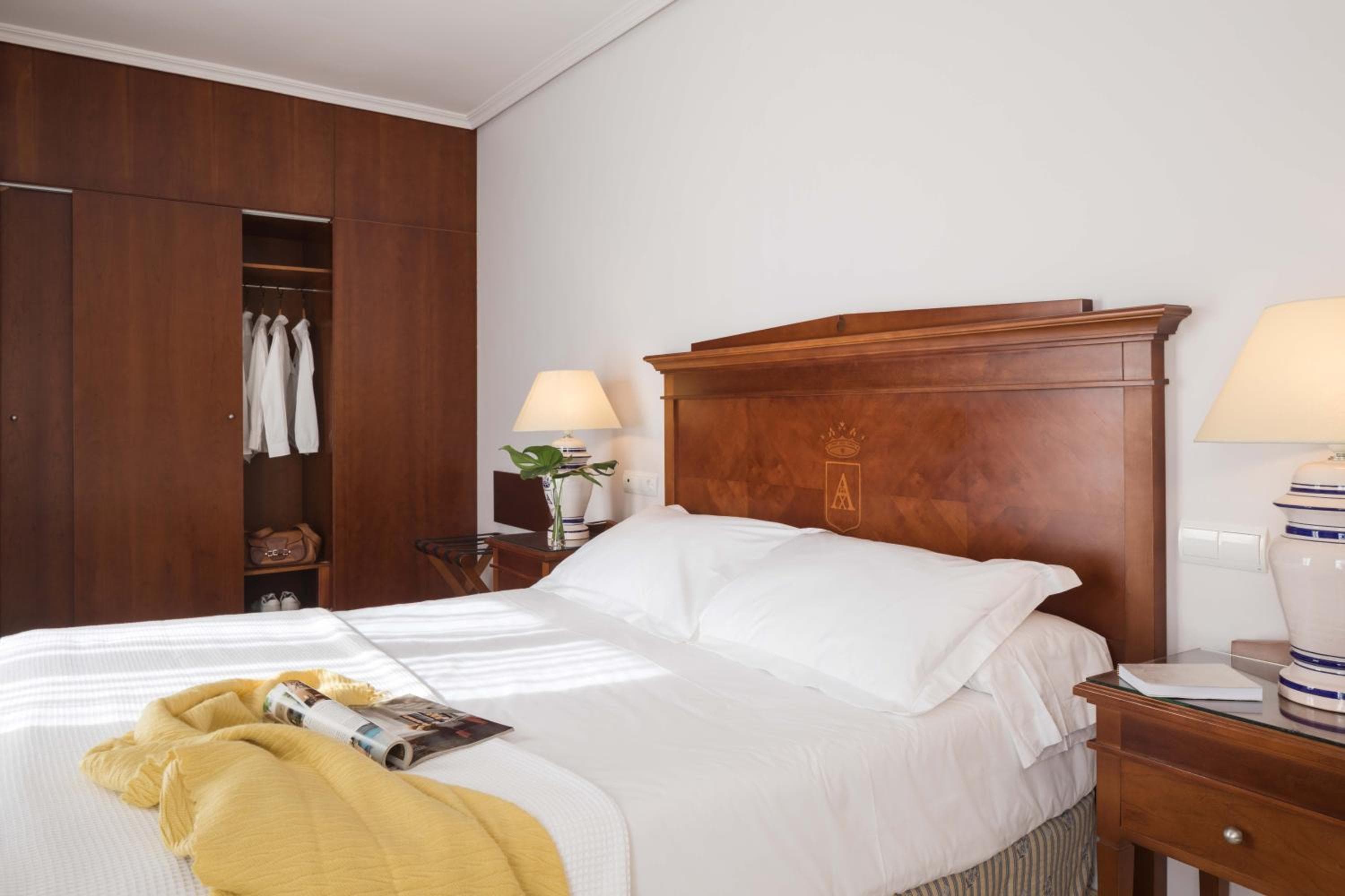 Hotel Rey Alfonso X — 13