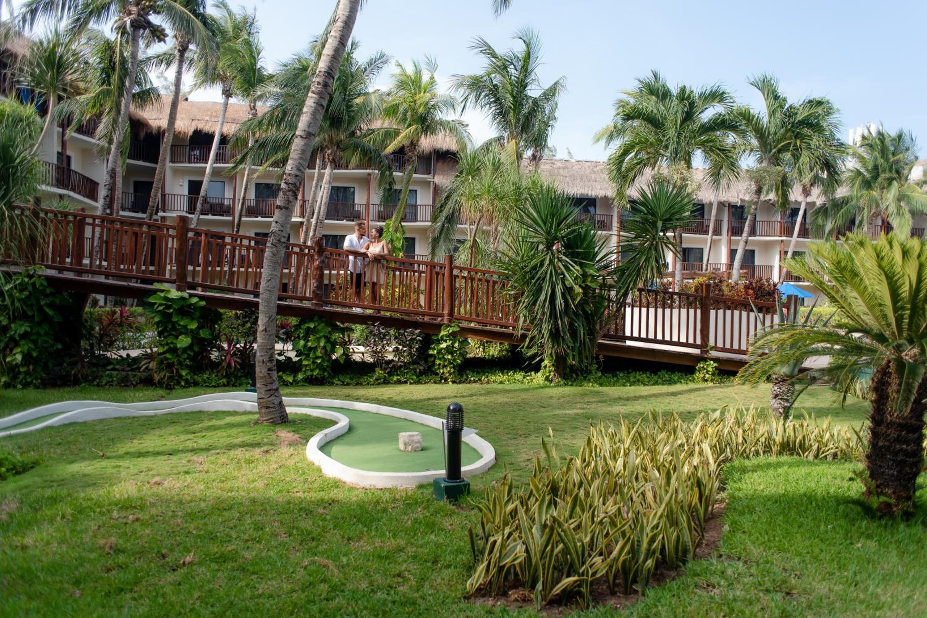 The Reef Coco Beach Resort & Spa- Optional All Inclusive — 12