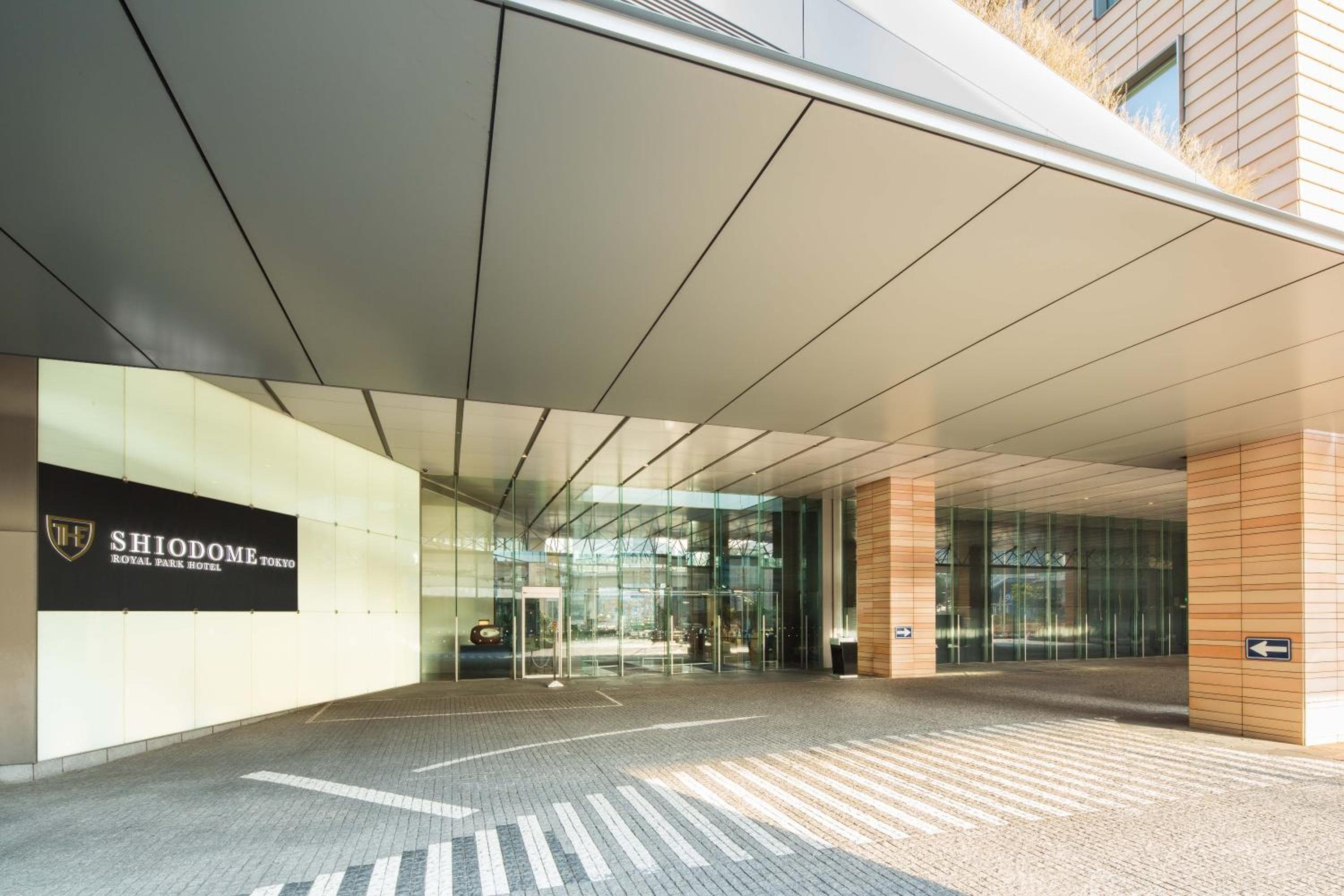 The Royal Park Hotel Iconic Tokyo Shiodome hotel, Minato-ku, Higashishimbashi 1-6-3, Tokyo, Japan — photo 1