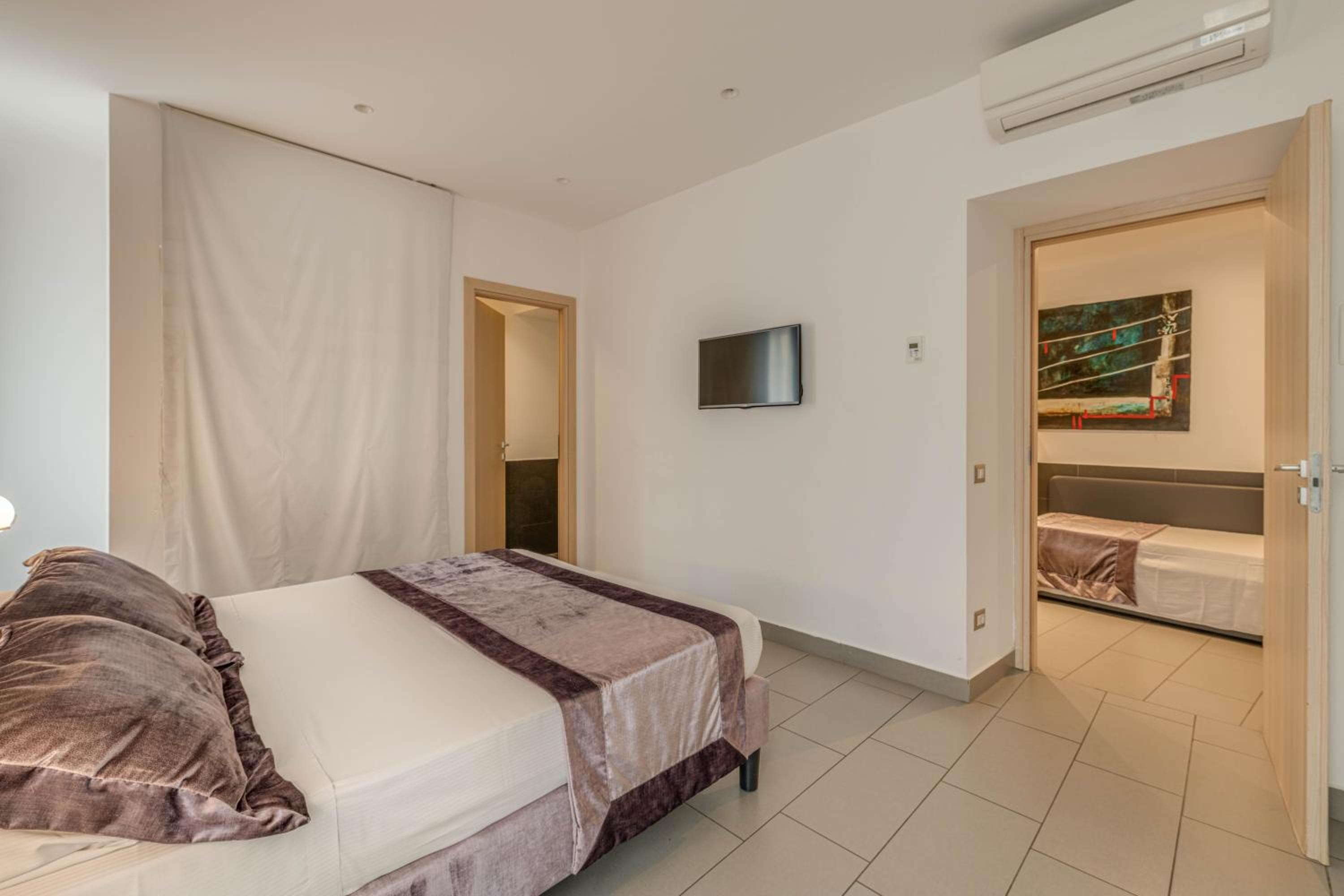 Trevi Palace Hotel — 24