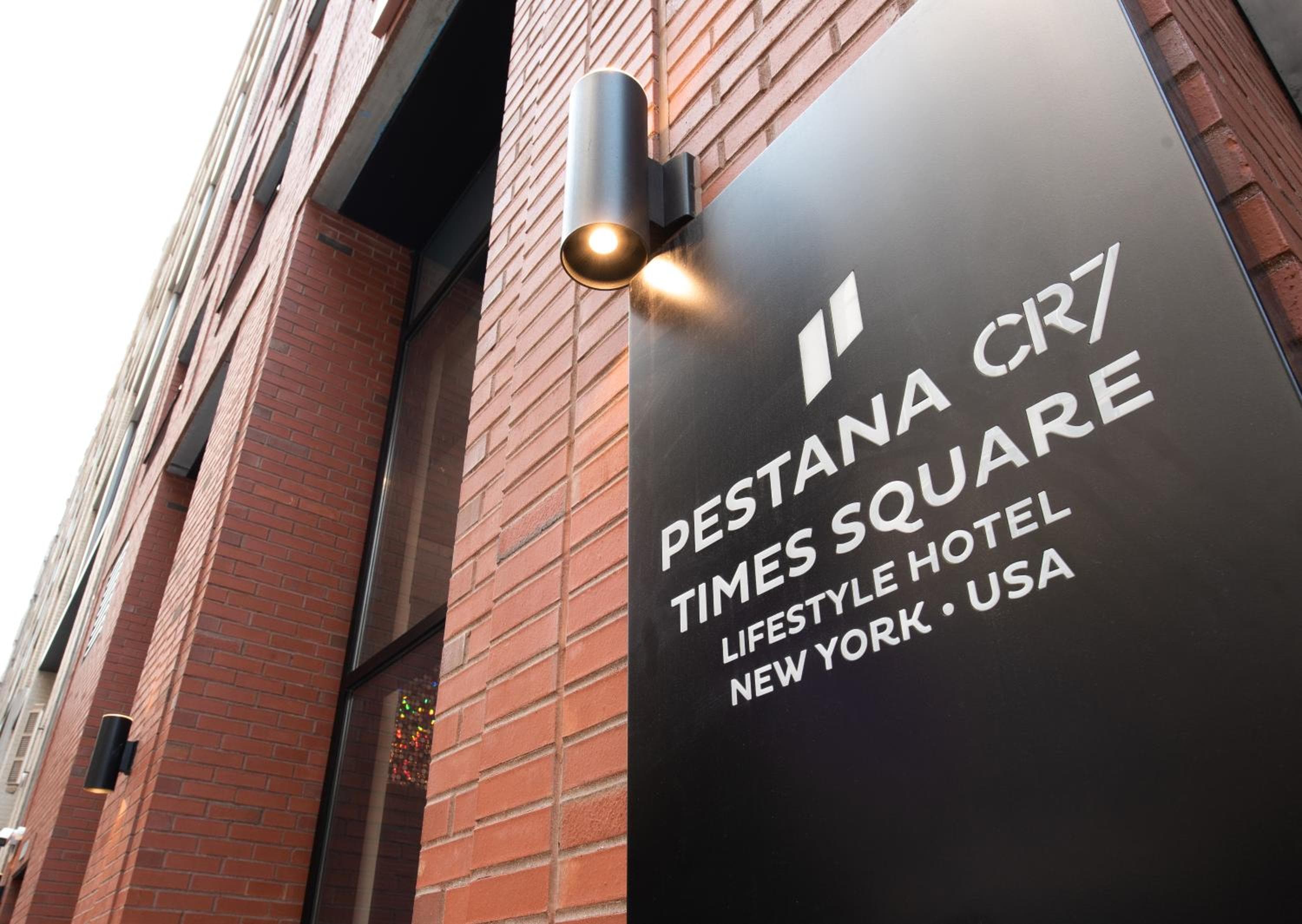 Pestana CR7 Times Square — 6