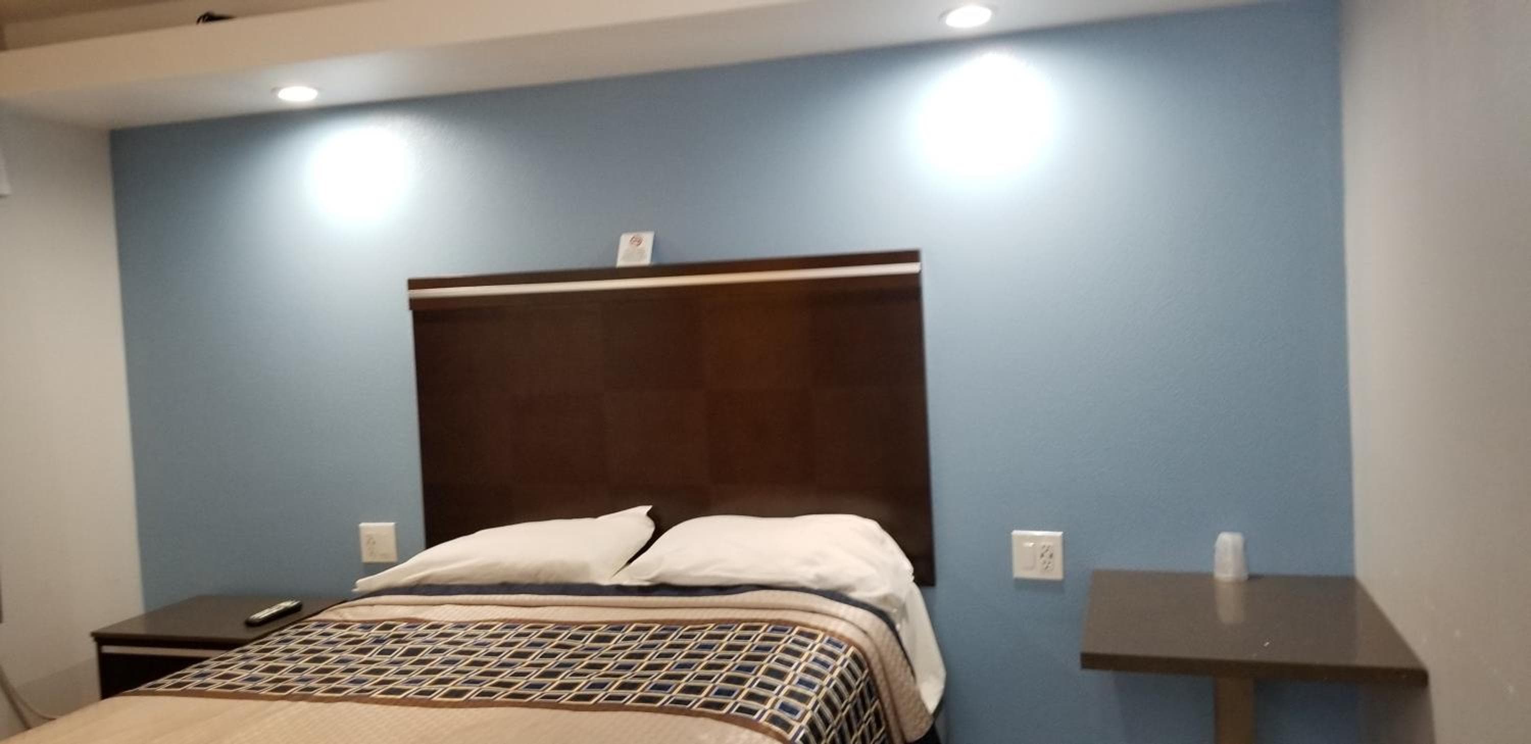 DAY N NIGHT INN - Near Universal Studios Hollywood — 3