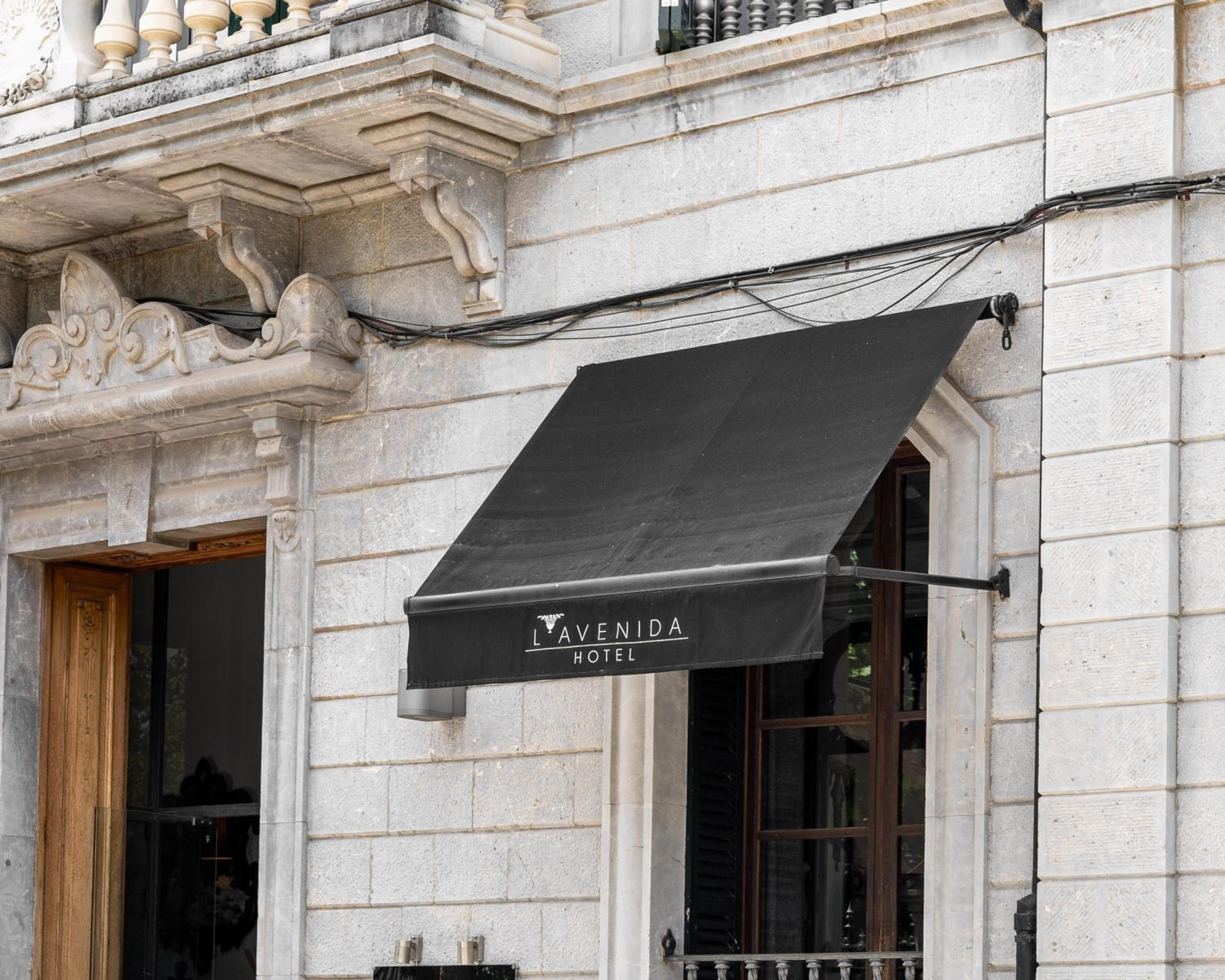 L'Avenida Adults Only — 23