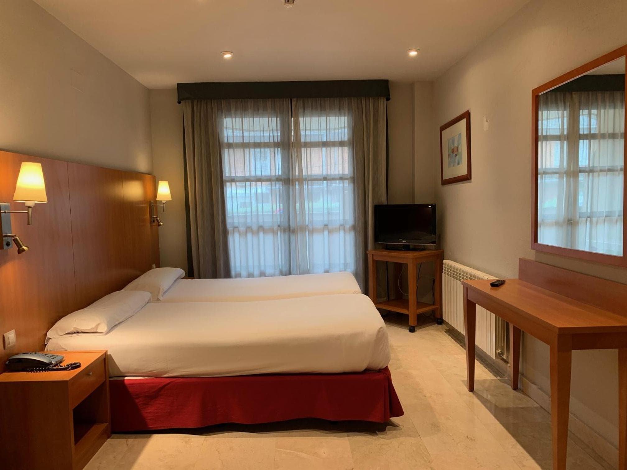 Exe Gran Hotel Almenar — 4