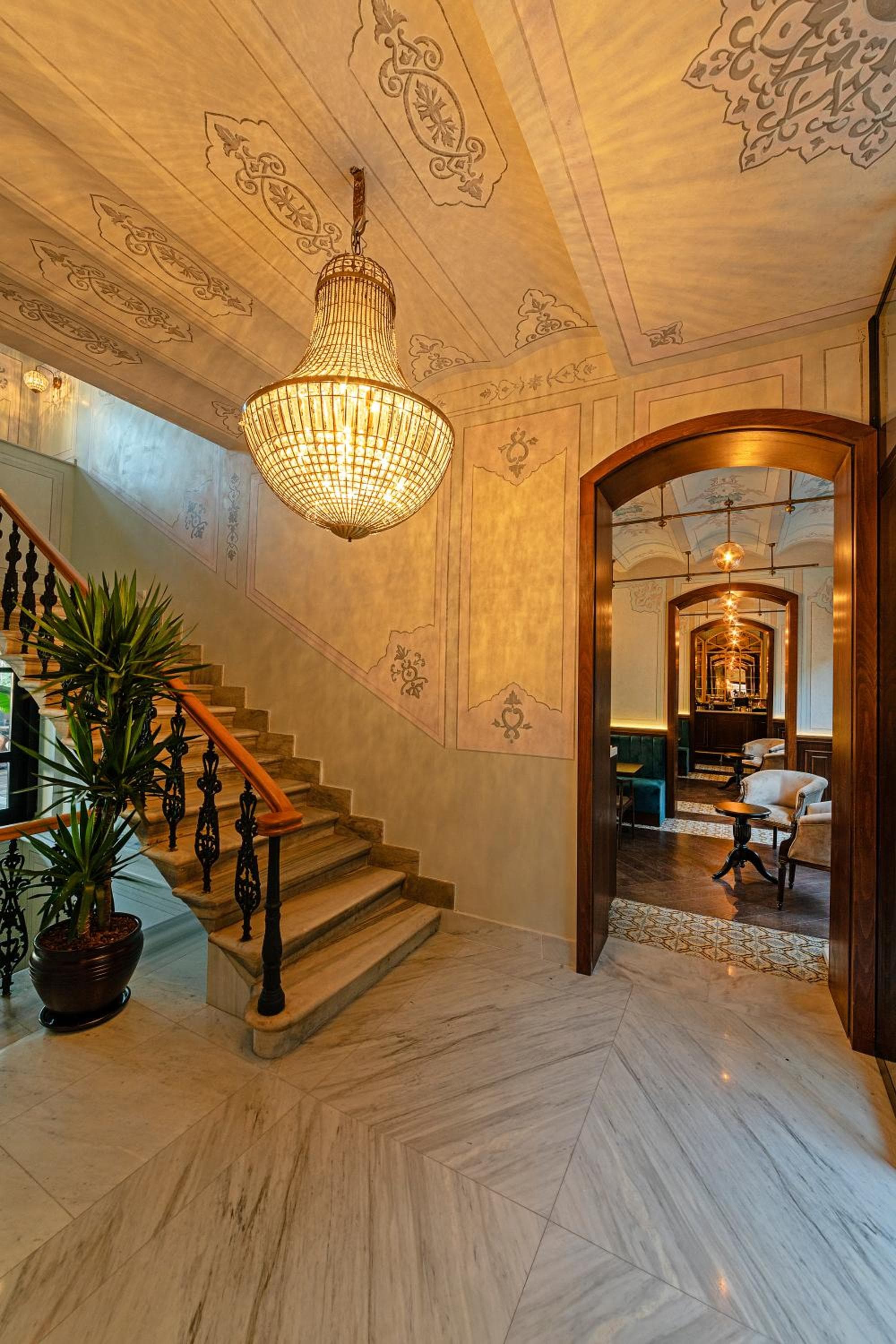 Hotel Meroddi Barnathan — 10