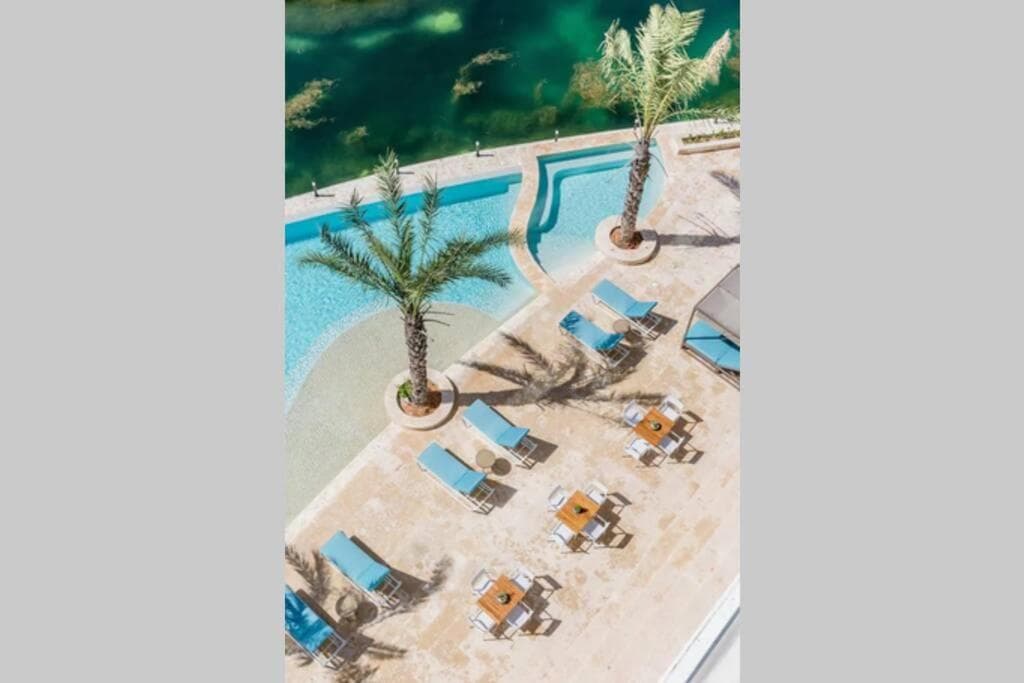 ll Lago at Juanillo Beach — 29