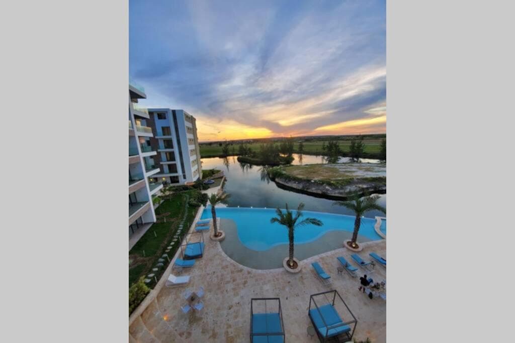 ll Lago at Juanillo Beach — 20