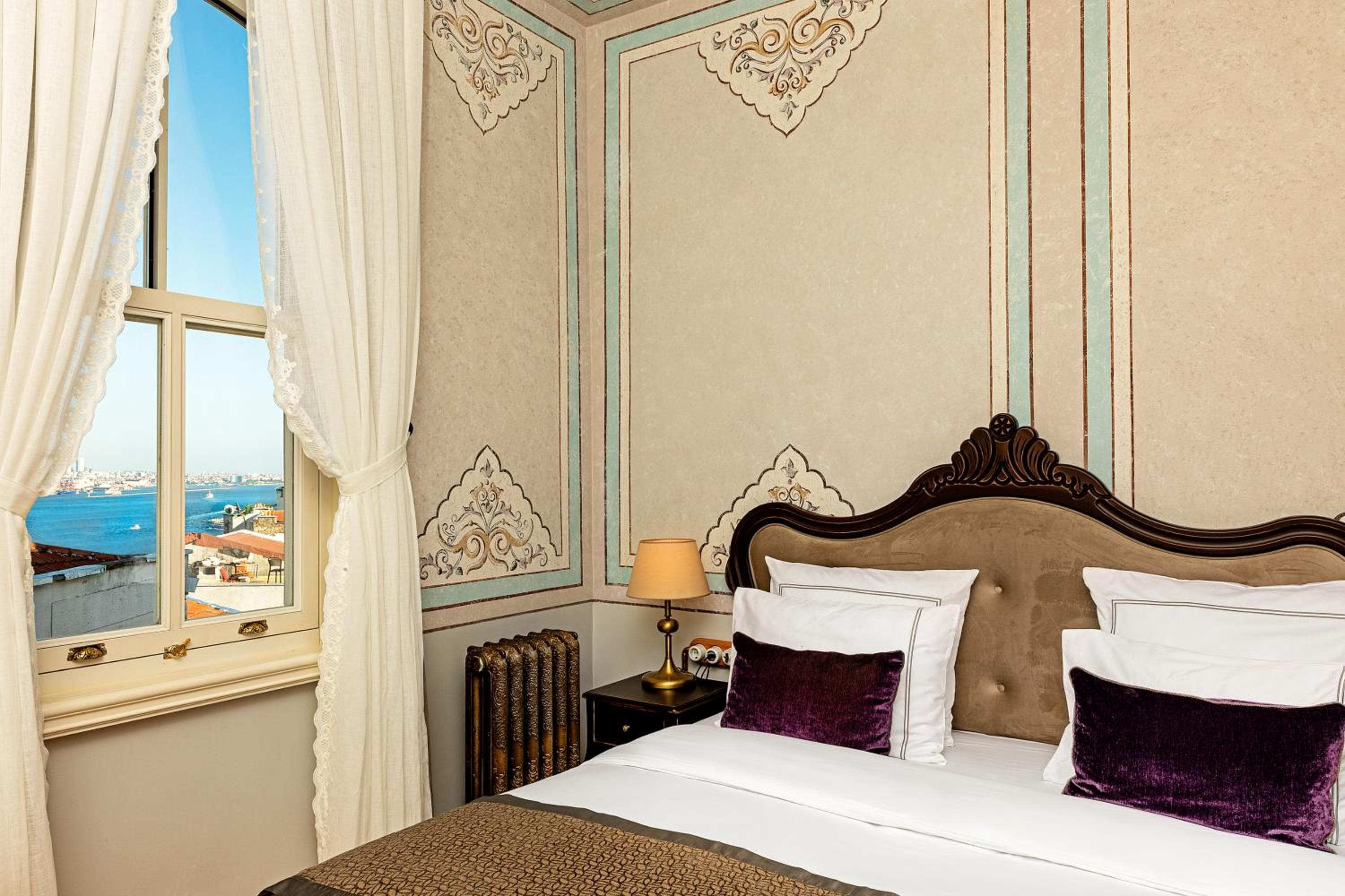 Hotel Meroddi Barnathan — 9