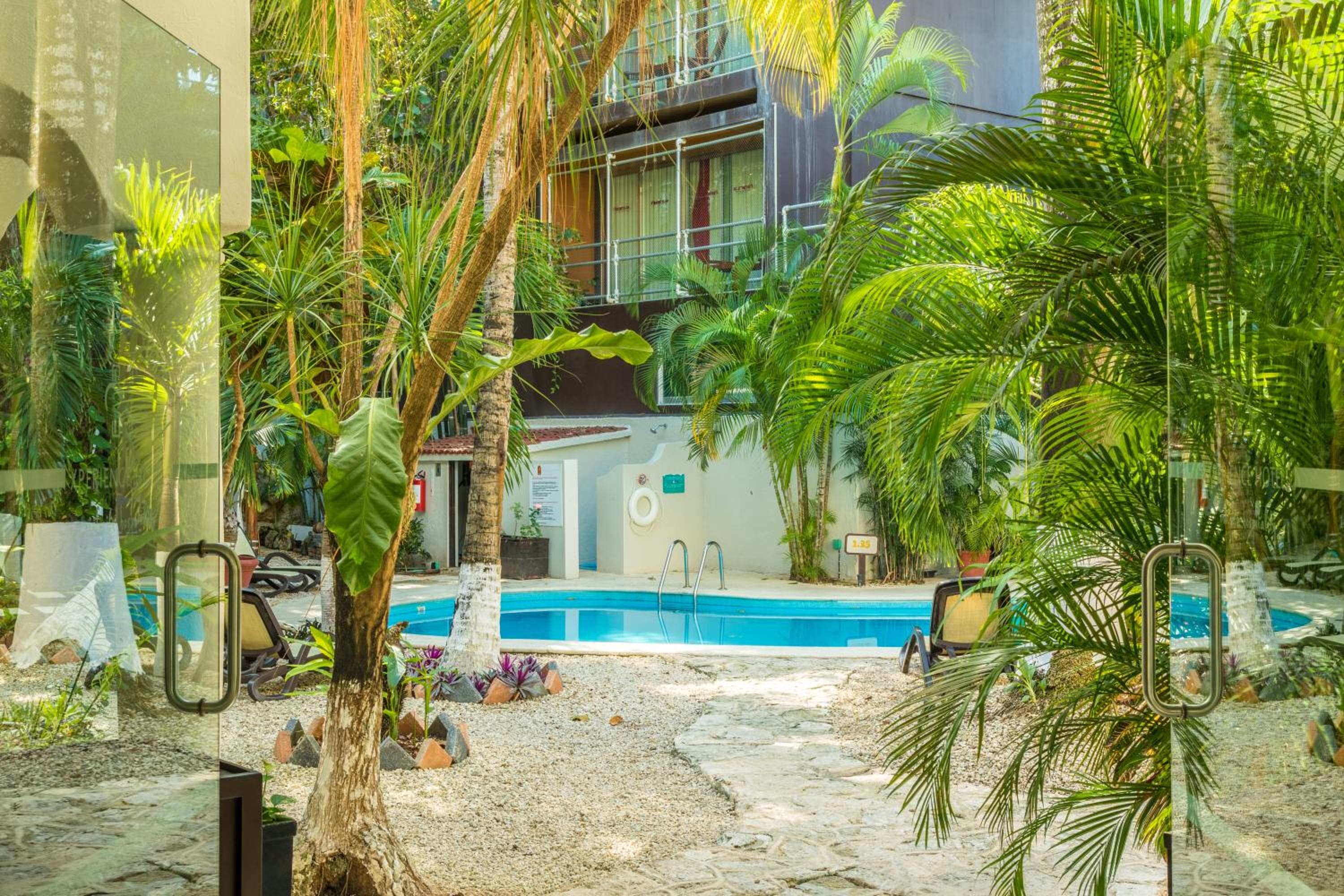 Hotel Hacienda Paradise — 3