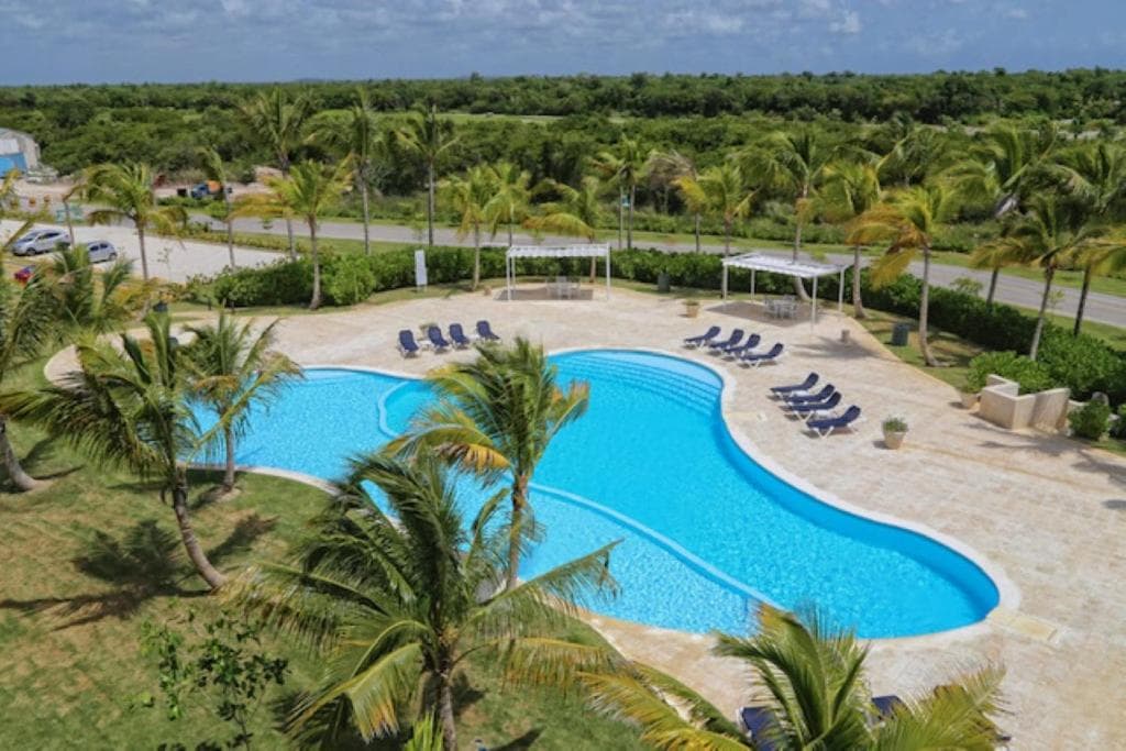 Spacious 3 BDR fully-equipped condo with pool and golf view — 10