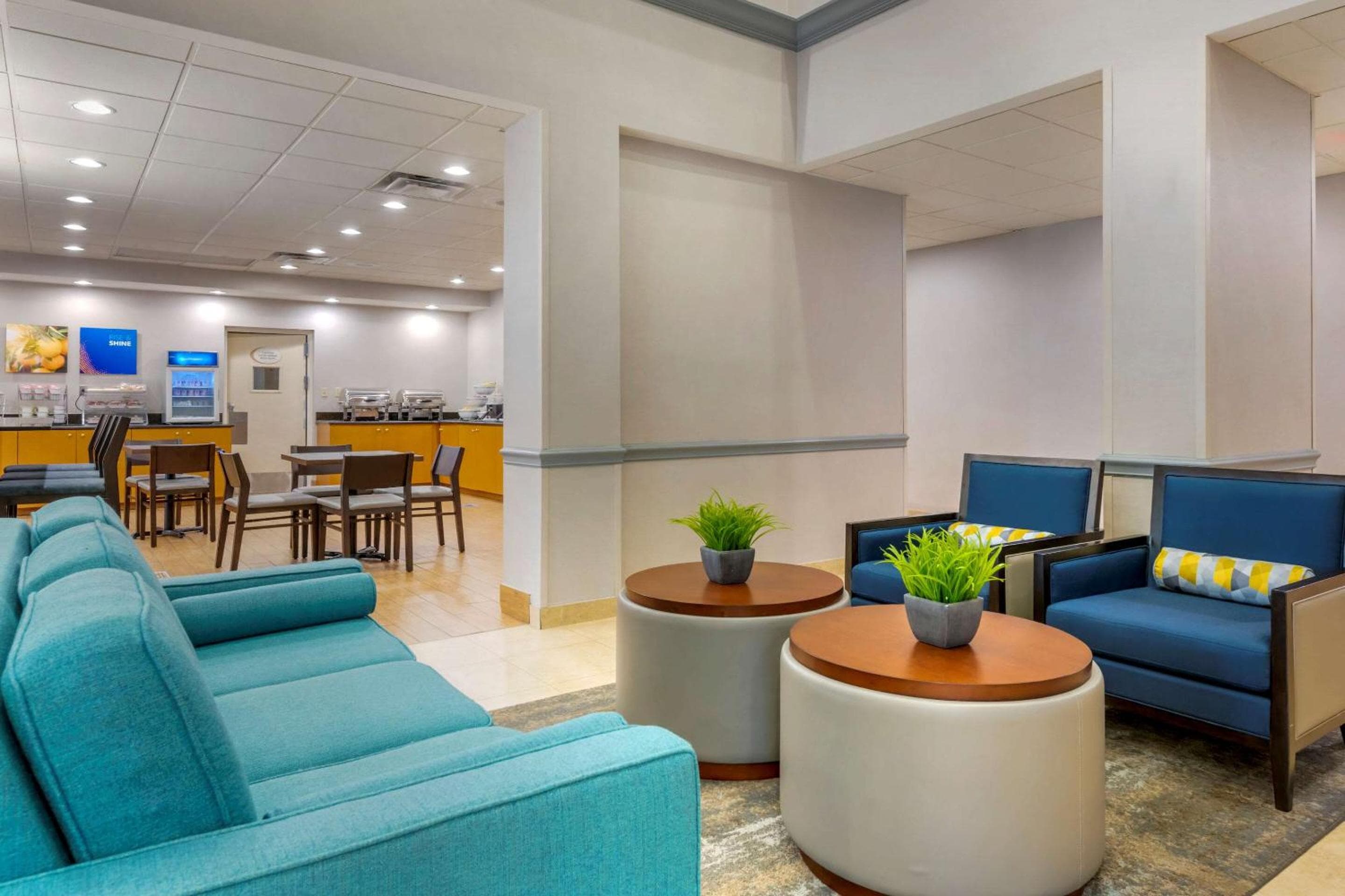Comfort Suites cerca de Universal Orlando Resort — 6