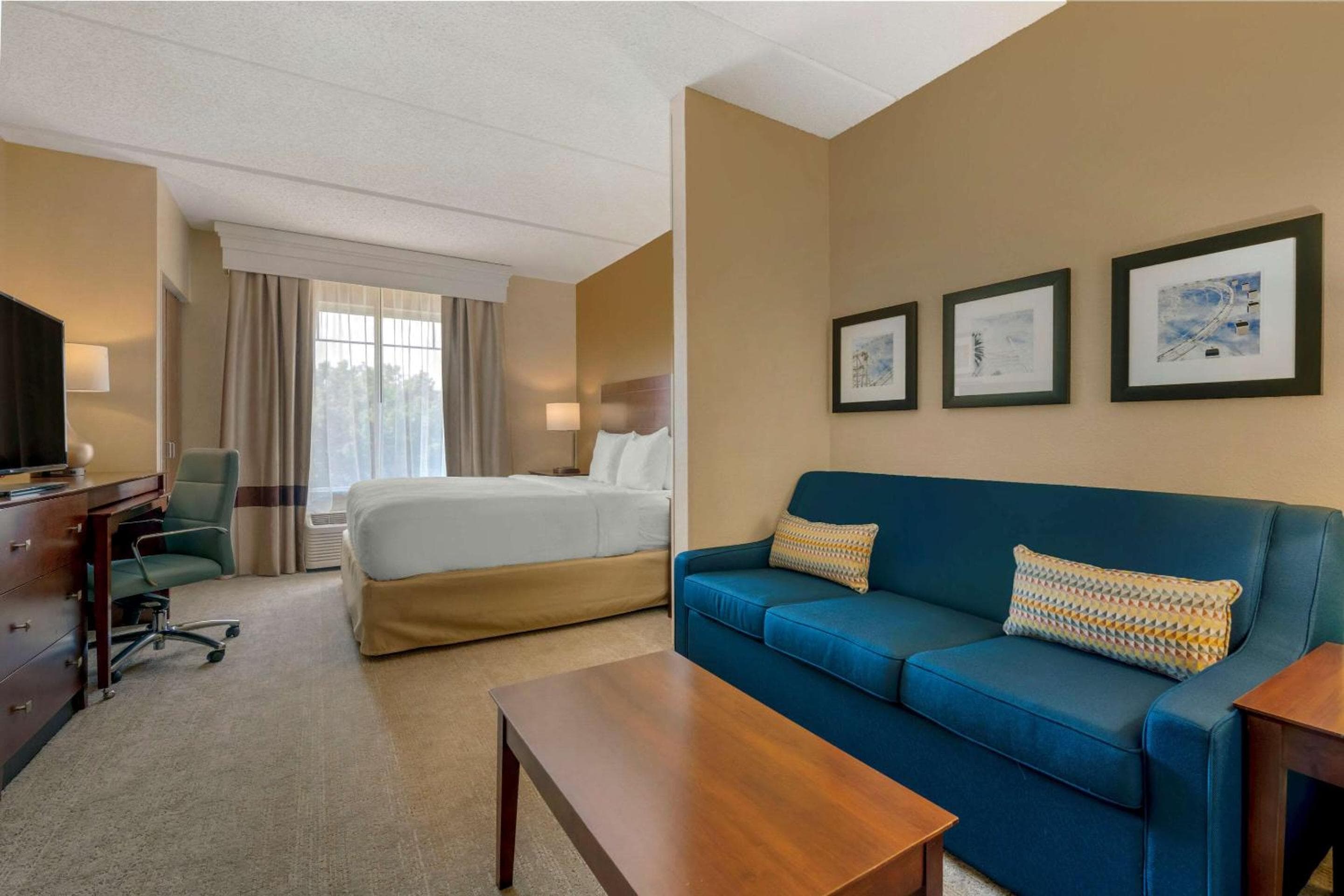 Comfort Suites cerca de Universal Orlando Resort — 23