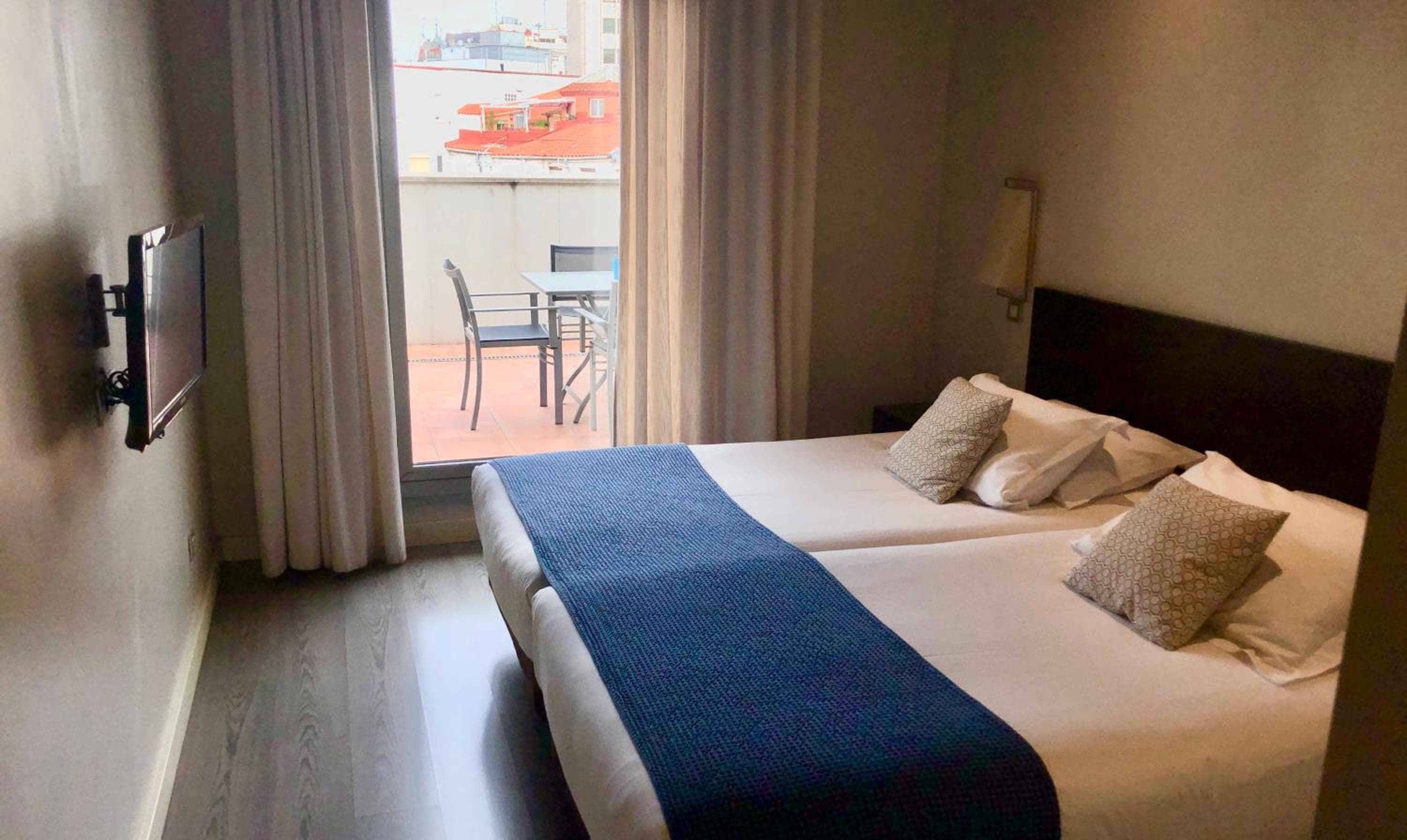 Suites Viena Plaza de España — 12