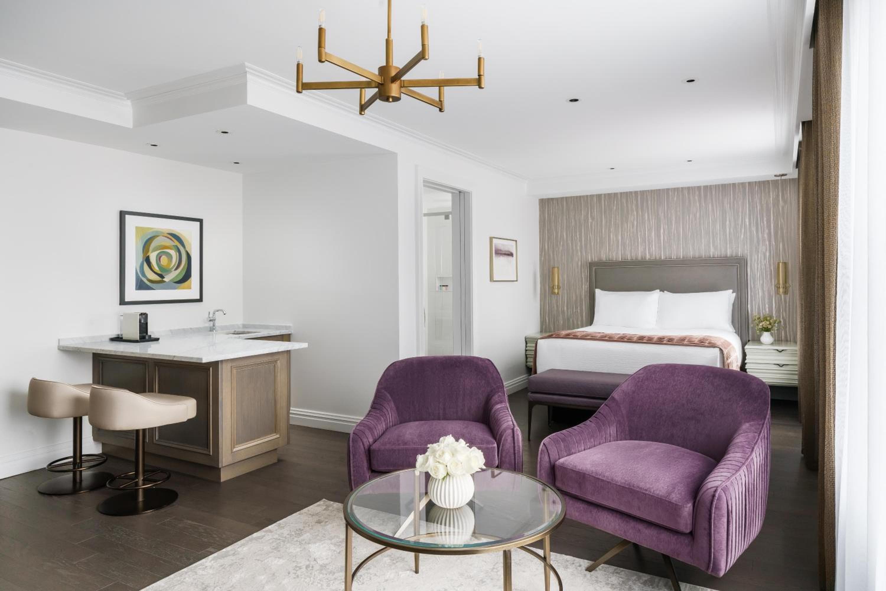 Das Wallace Hotel — 2