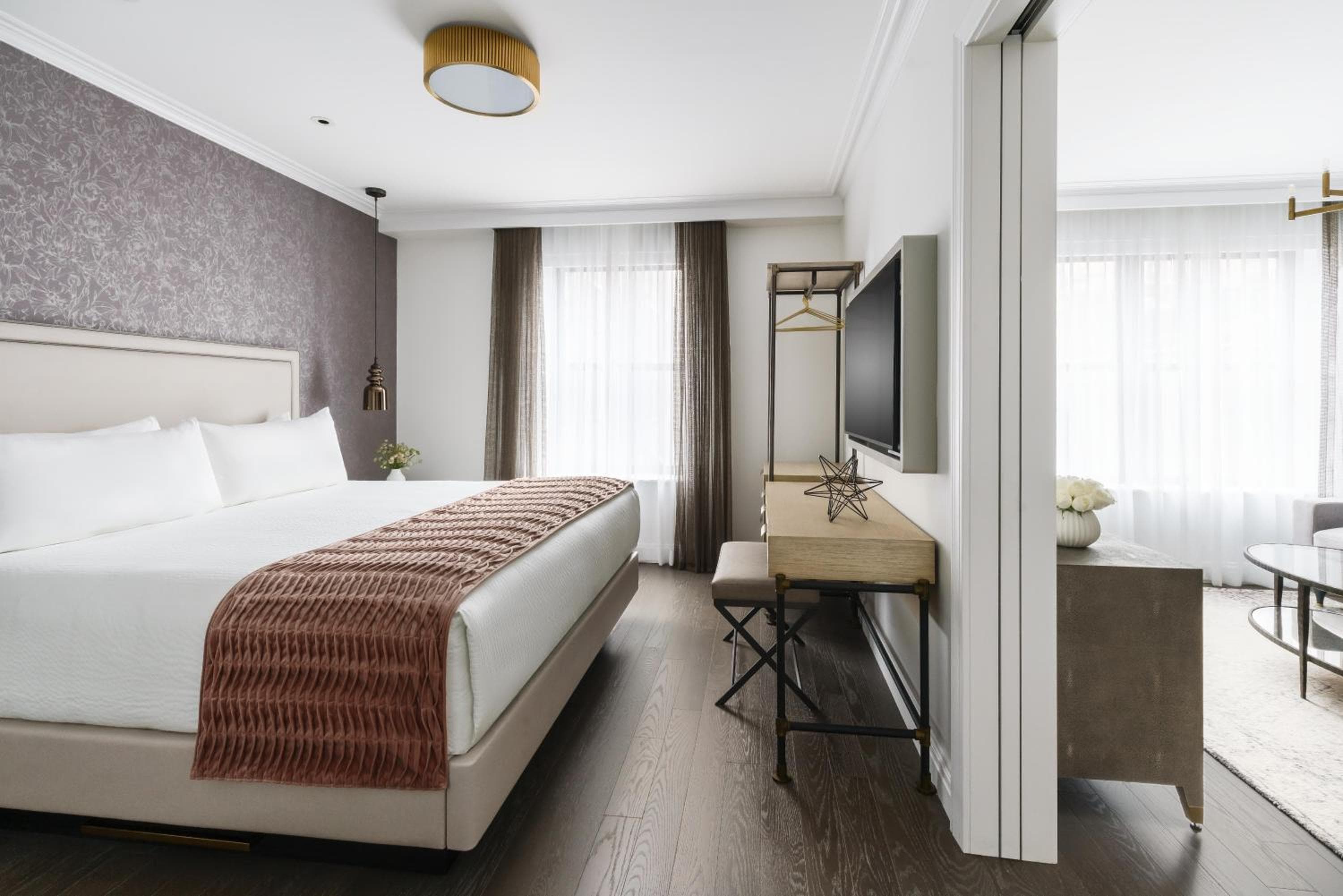 Das Wallace Hotel — 12