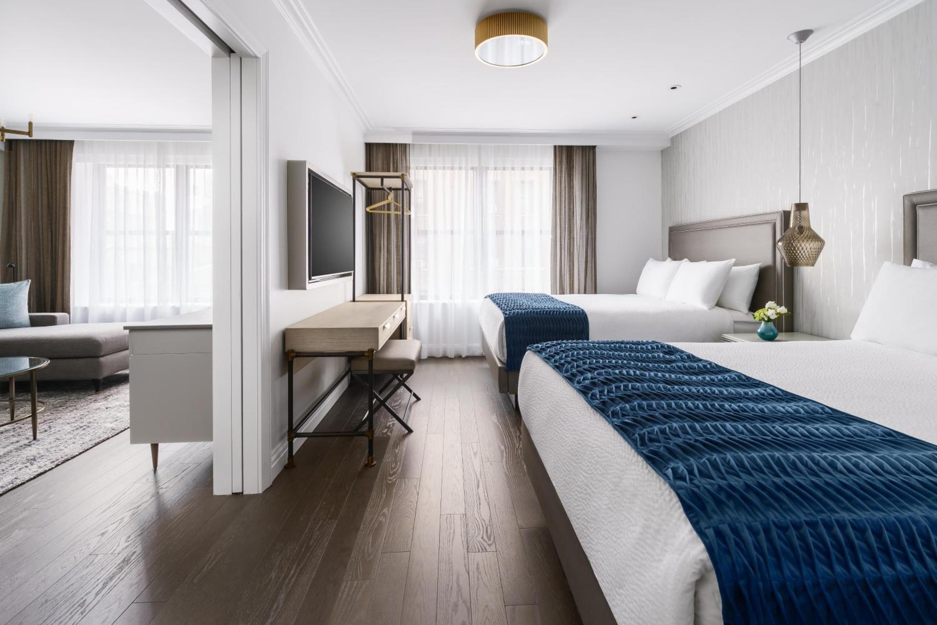 Das Wallace Hotel — 10