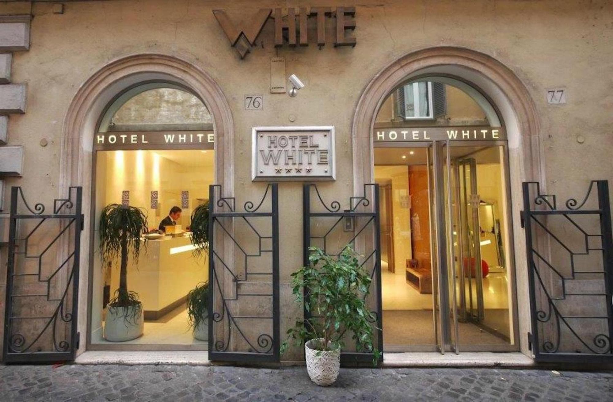 Albergo Bianco — 11