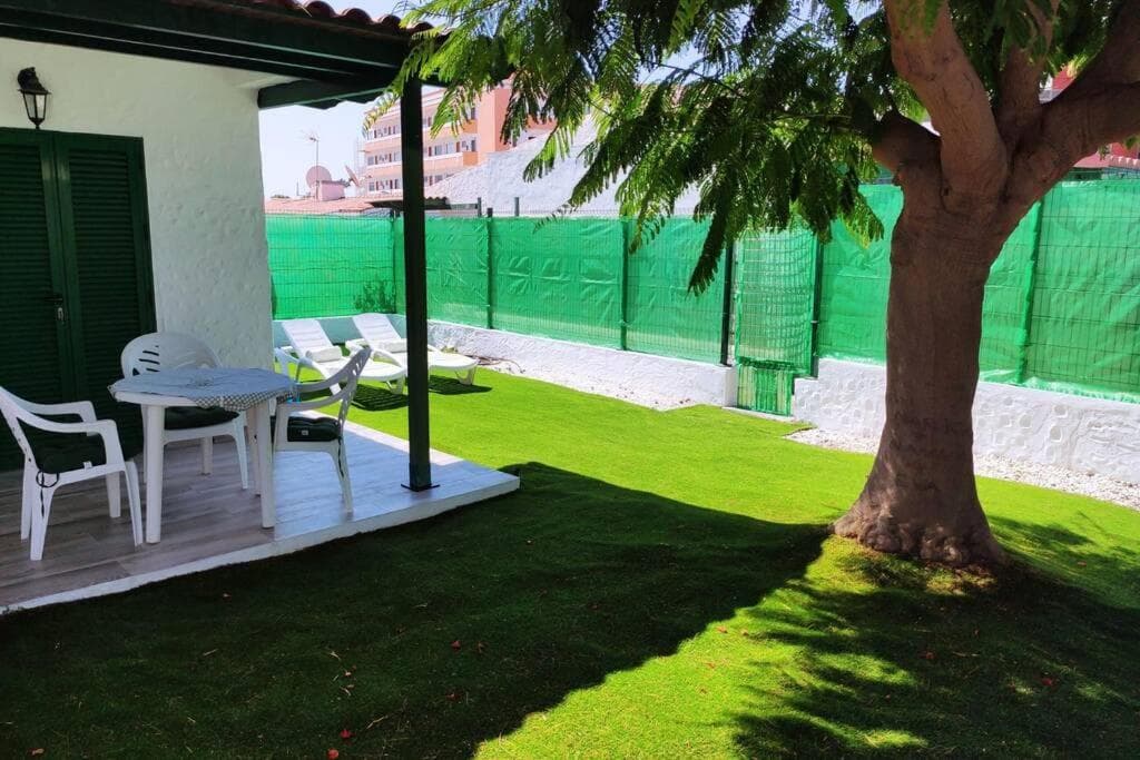 1 bedroom bungalow next Yumbo Center — 1