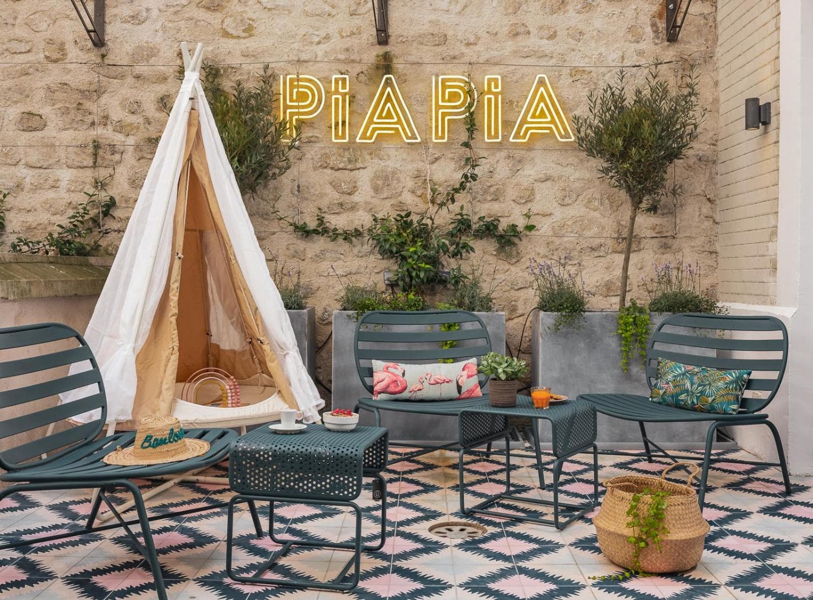 Piapia Hotel — 27