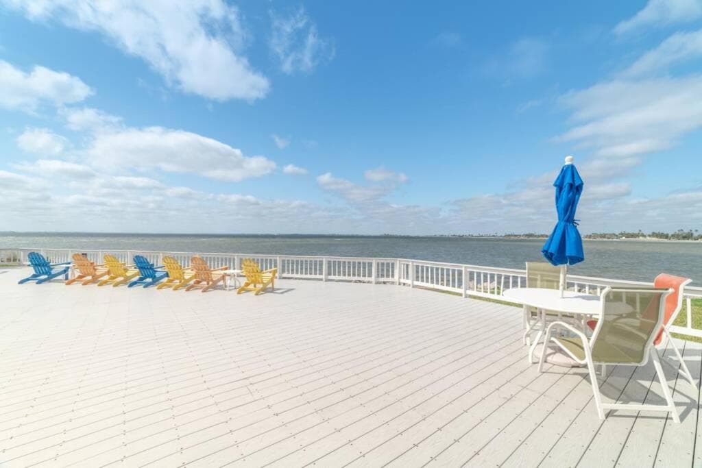421-Fully renovated, WIFI, Pool, Amazing Views, Near BUCS Stadium — 3