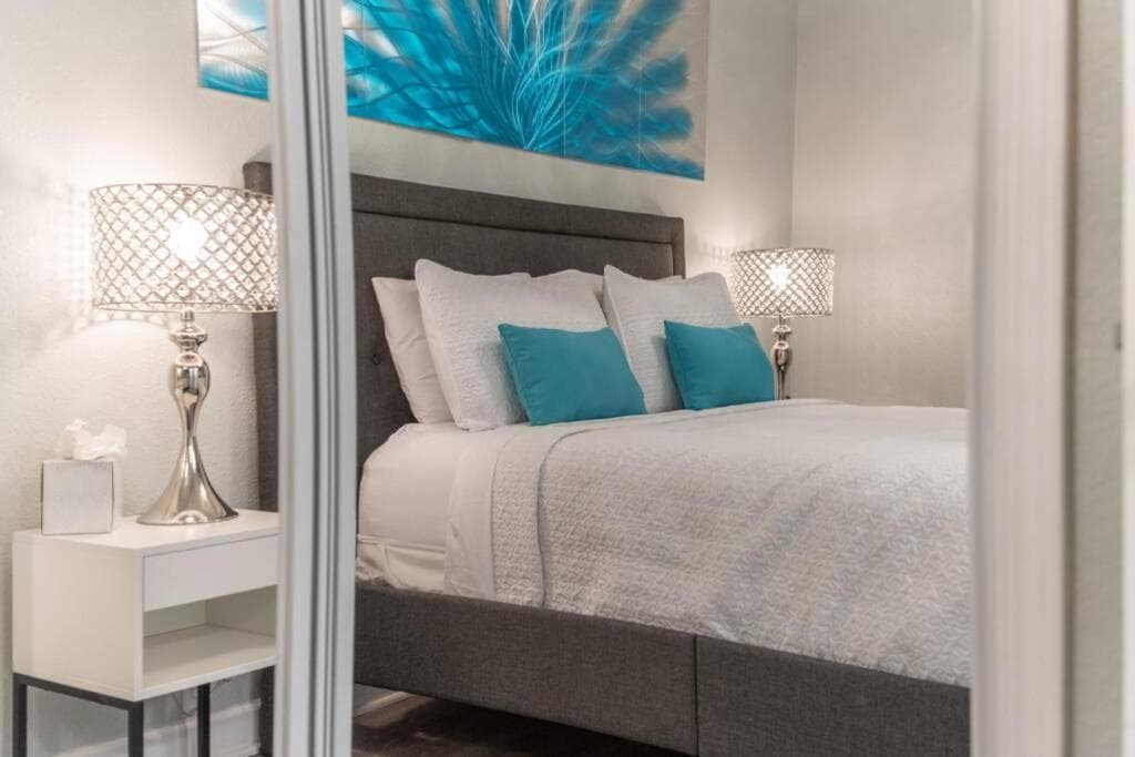 421-Fully renovated, WIFI, Pool, Amazing Views, Near BUCS Stadium — 26