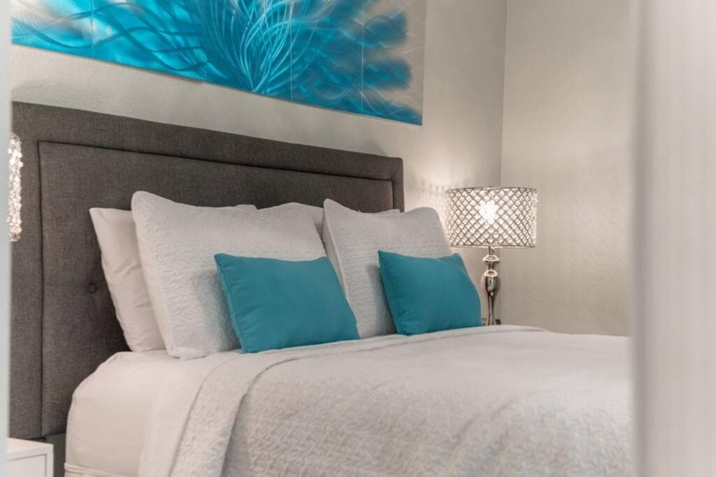 421-Fully renovated, WIFI, Pool, Amazing Views, Near BUCS Stadium — 15
