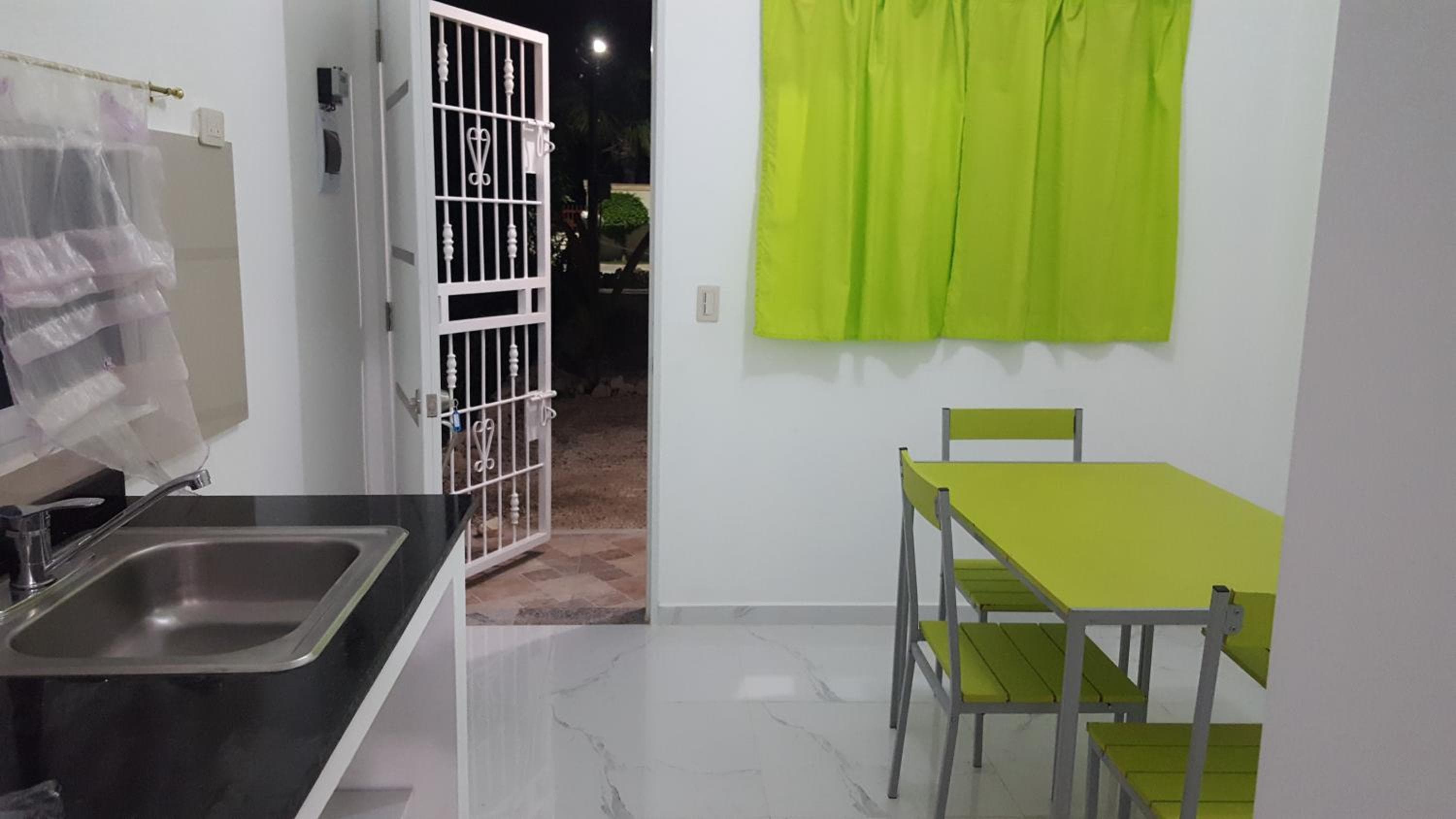 AVE FENIX Apartments — 4