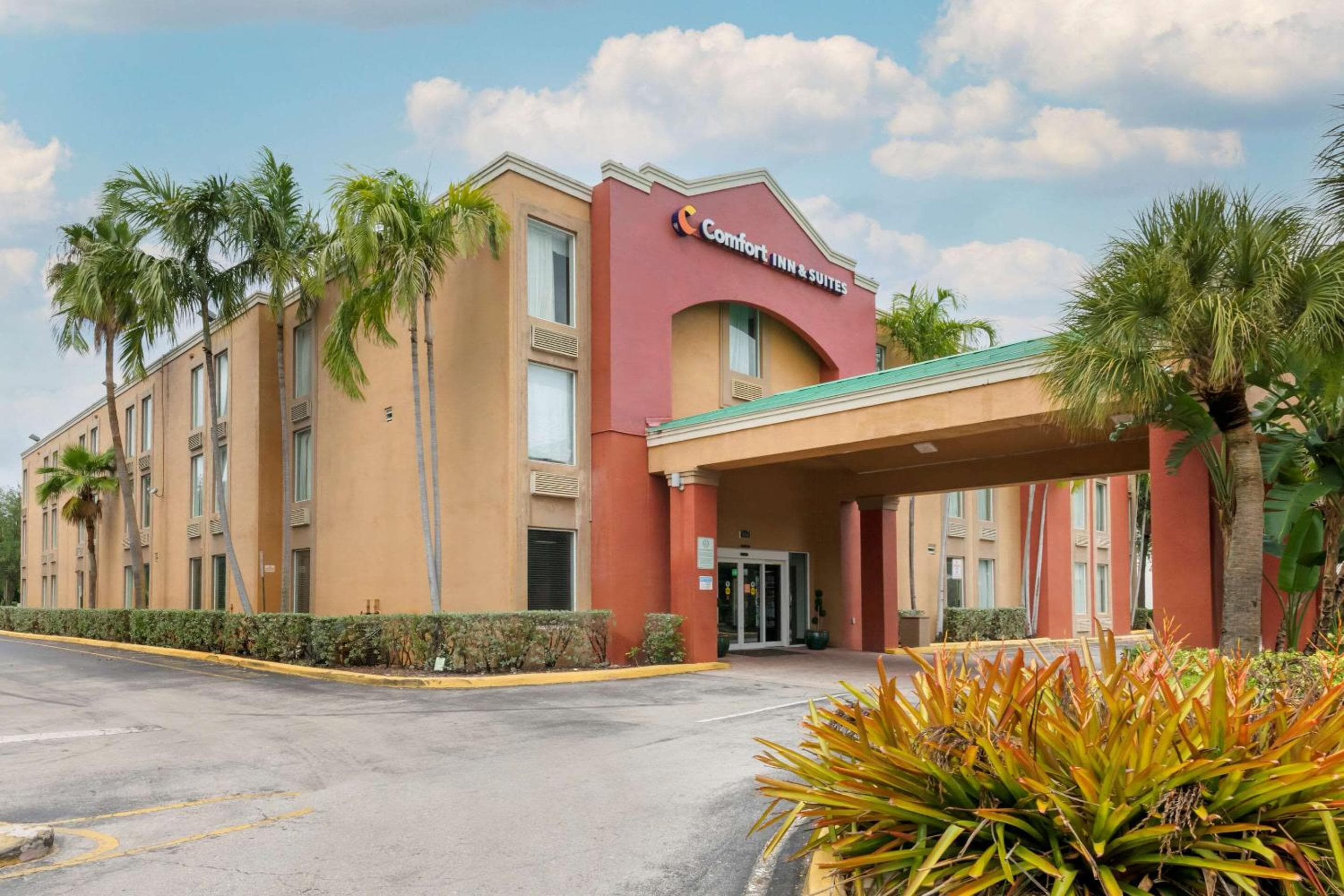 Comfort Inn & Suites Fort Lauderdale autostrada ovest — 1