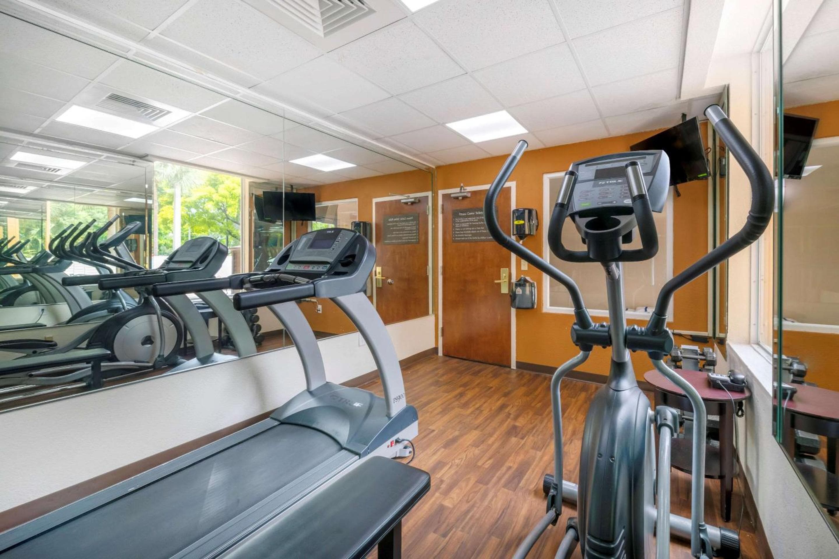 Comfort Inn & Suites Fort Lauderdale autostrada ovest — 25