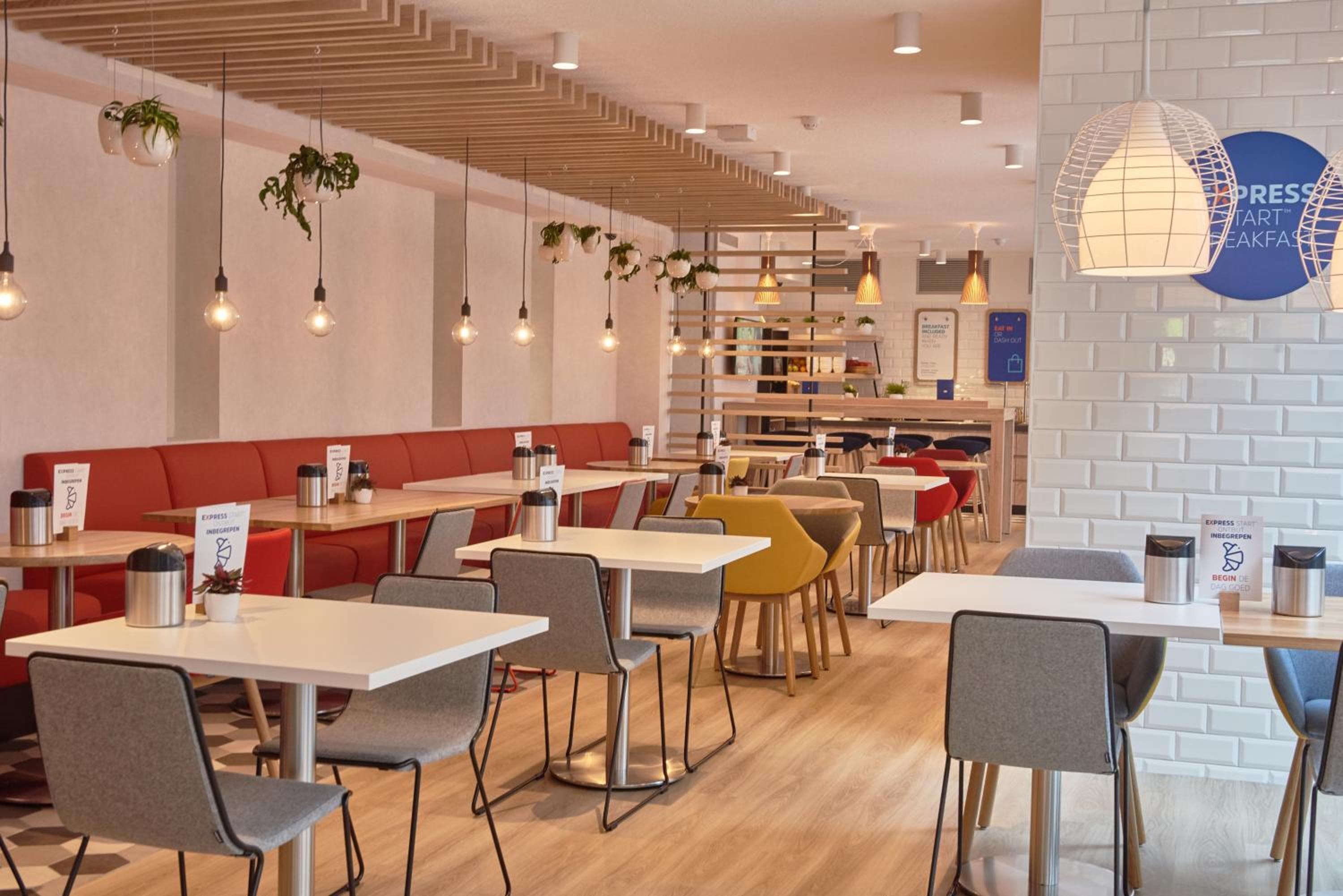 Holiday Inn Express Amsterdam - City Hall by IHG — 3