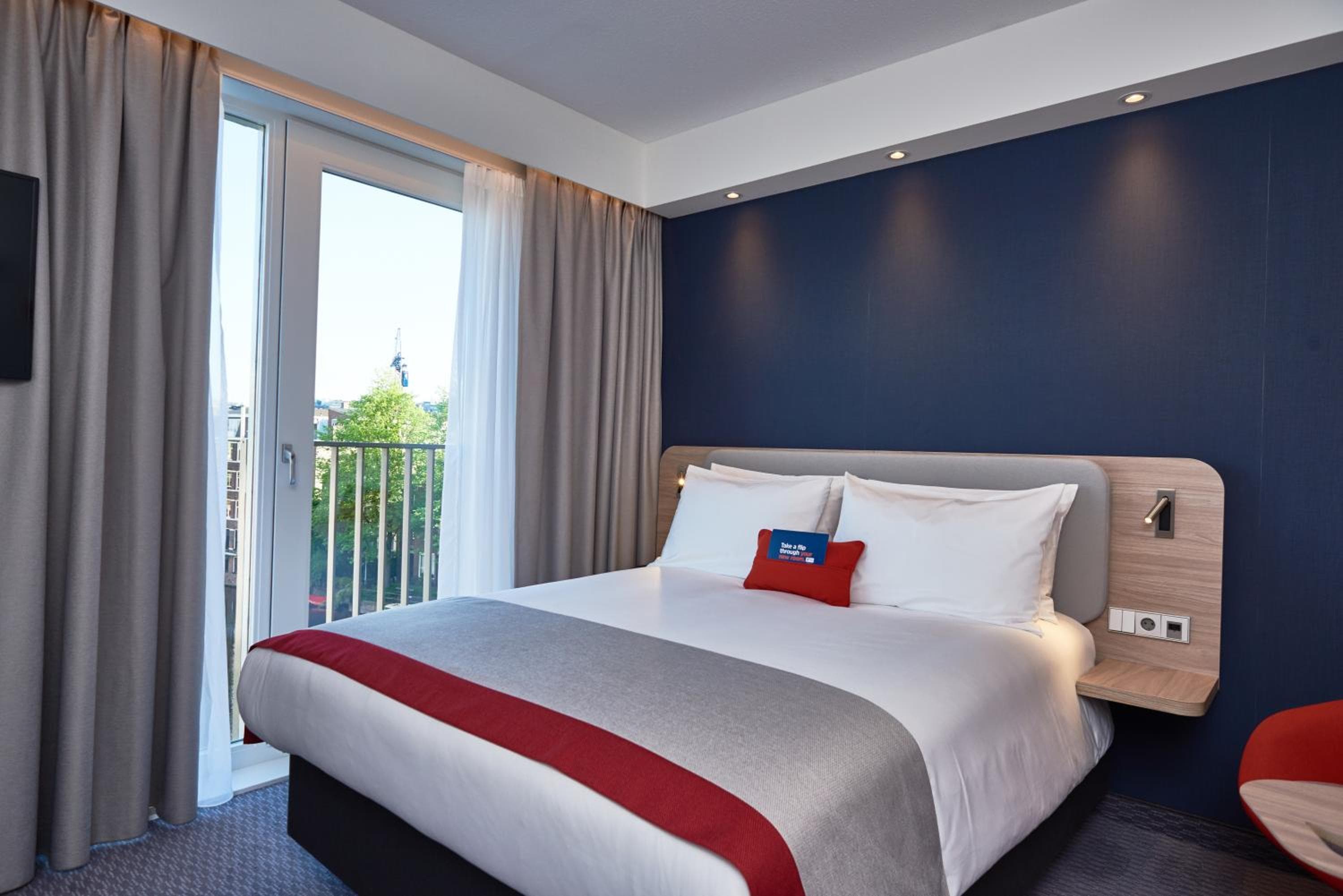 Holiday Inn Express Amsterdam - City Hall by IHG — 11