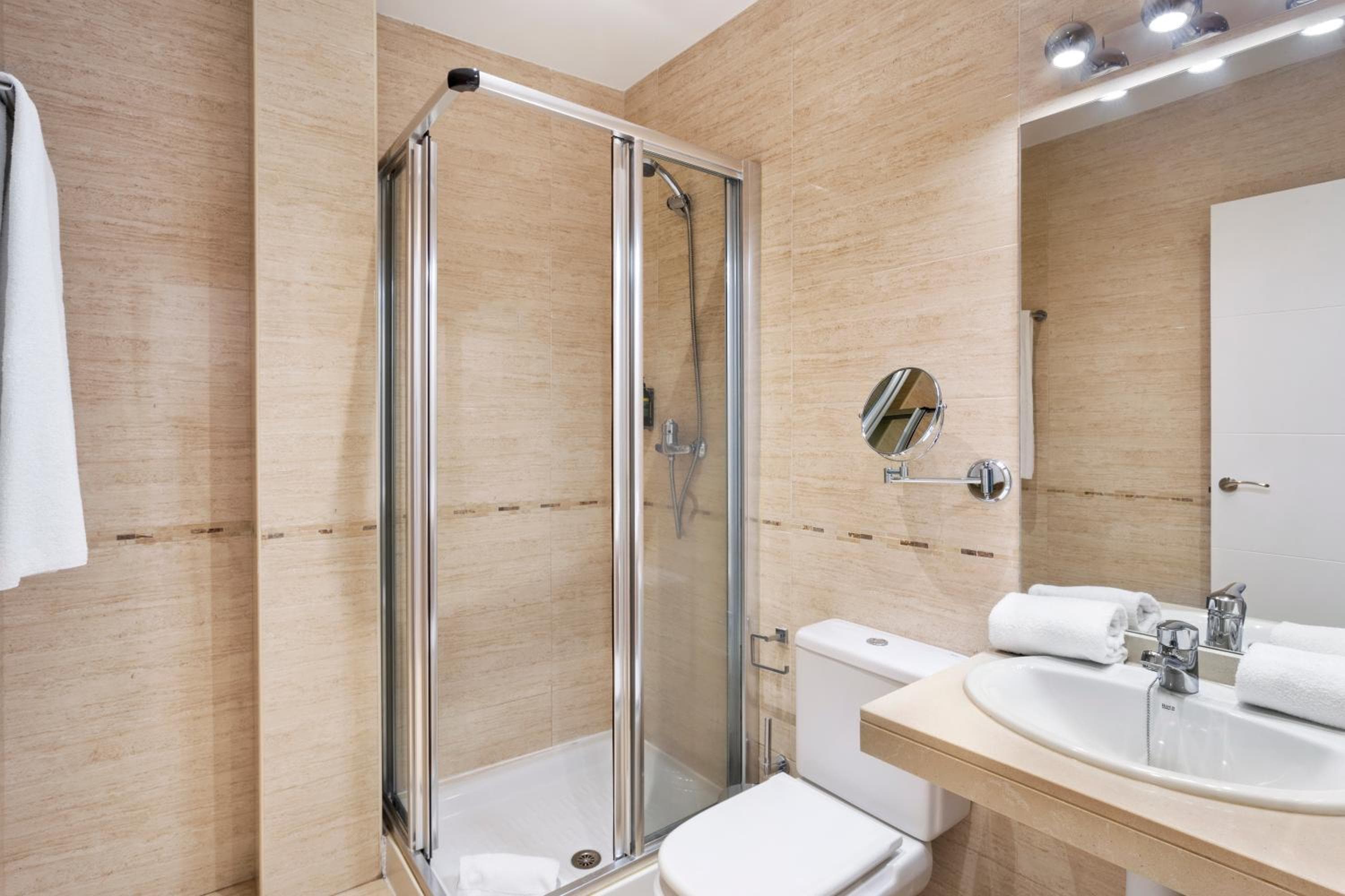 Apartamentos Metrópolis — 21