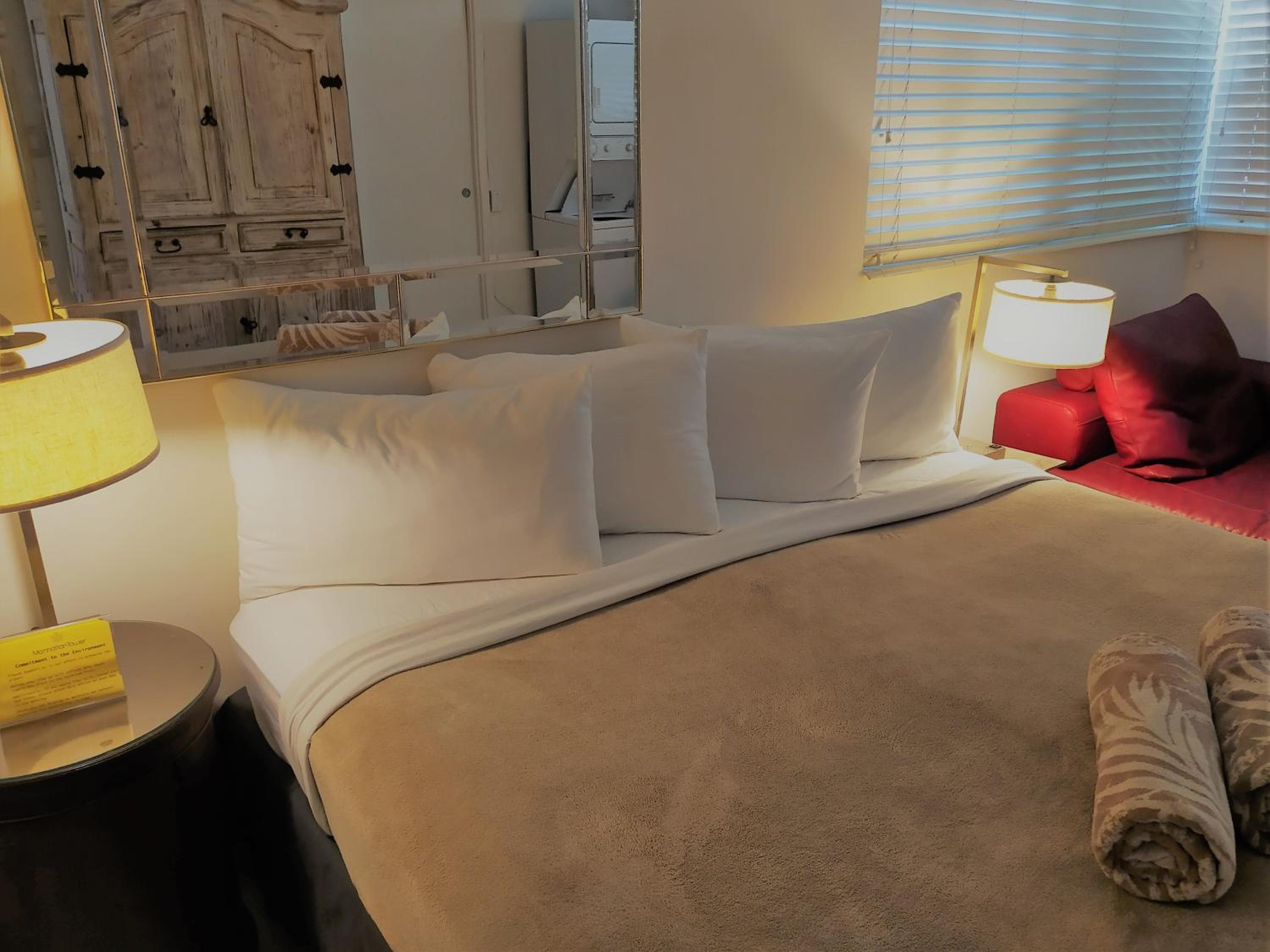 Manhattan Tower Apartment Hotel — 22