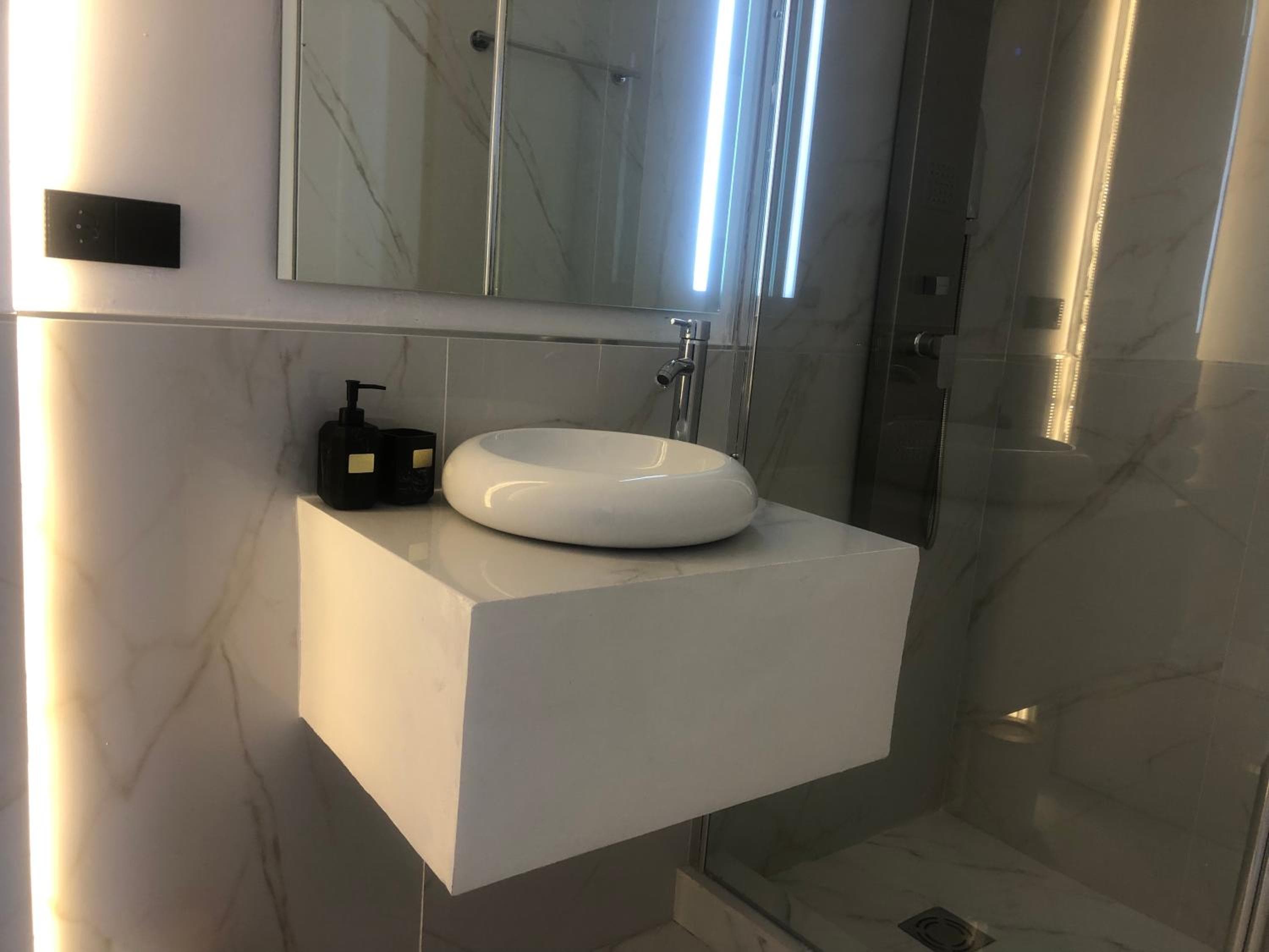 OM Hotel — 10