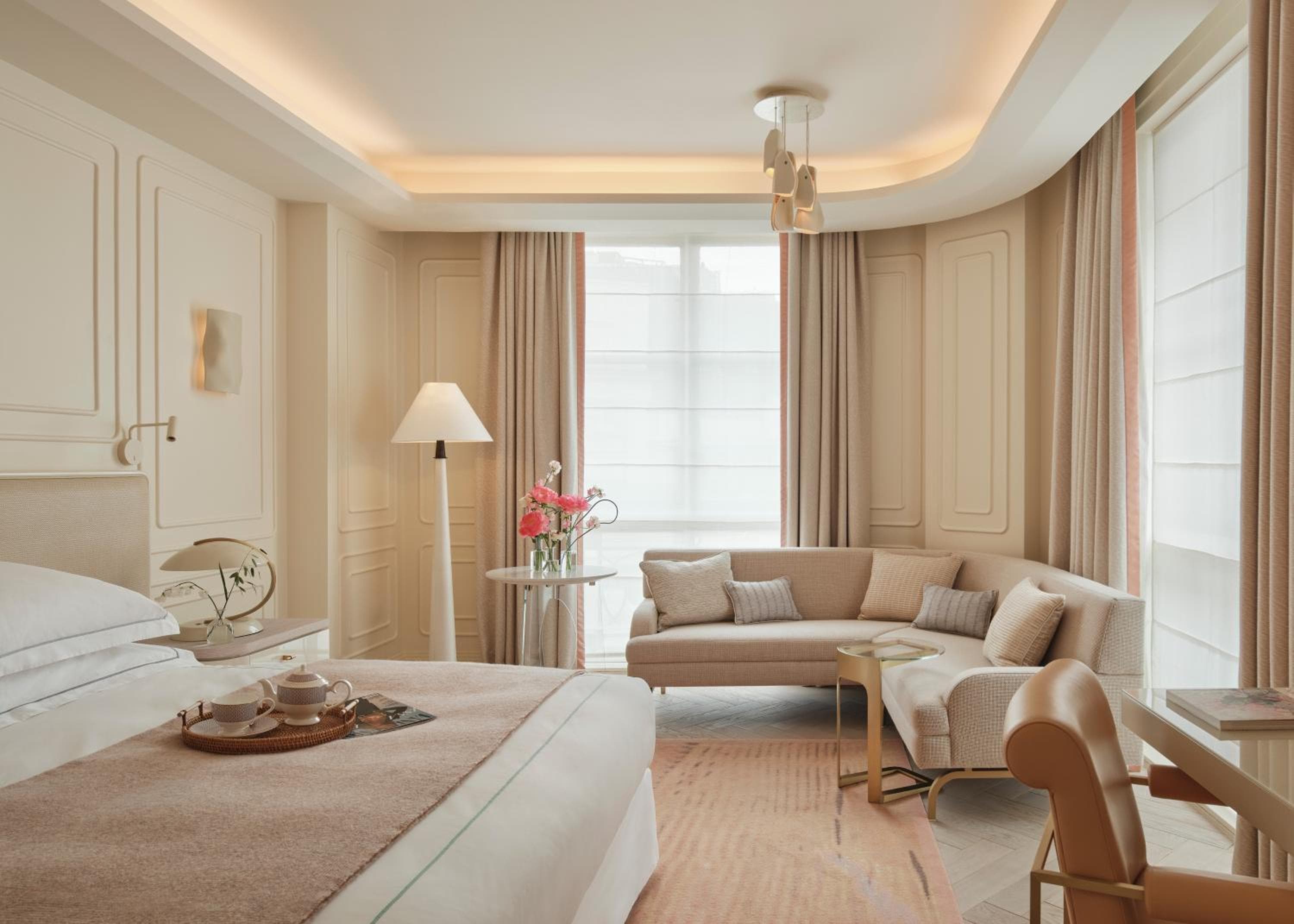 Un Aldwych — 22