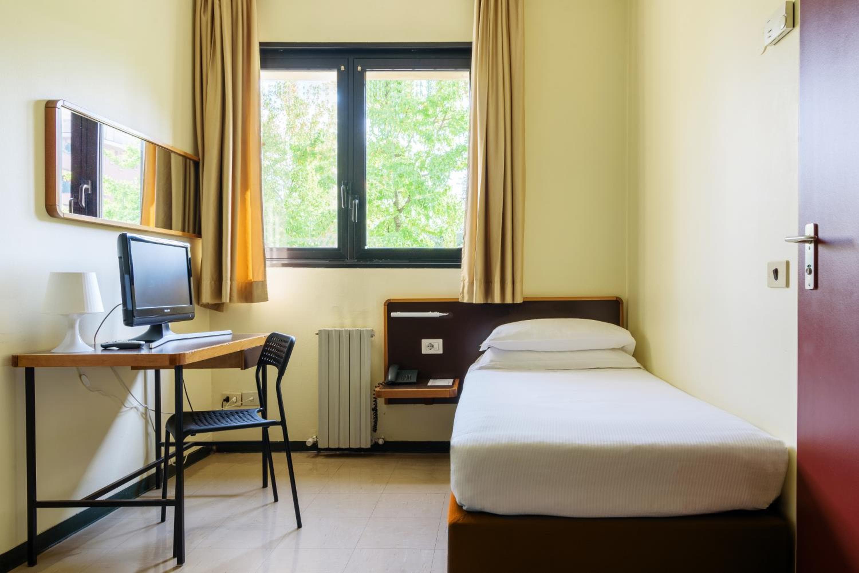 B&B HOTEL Milano Ornato — 13