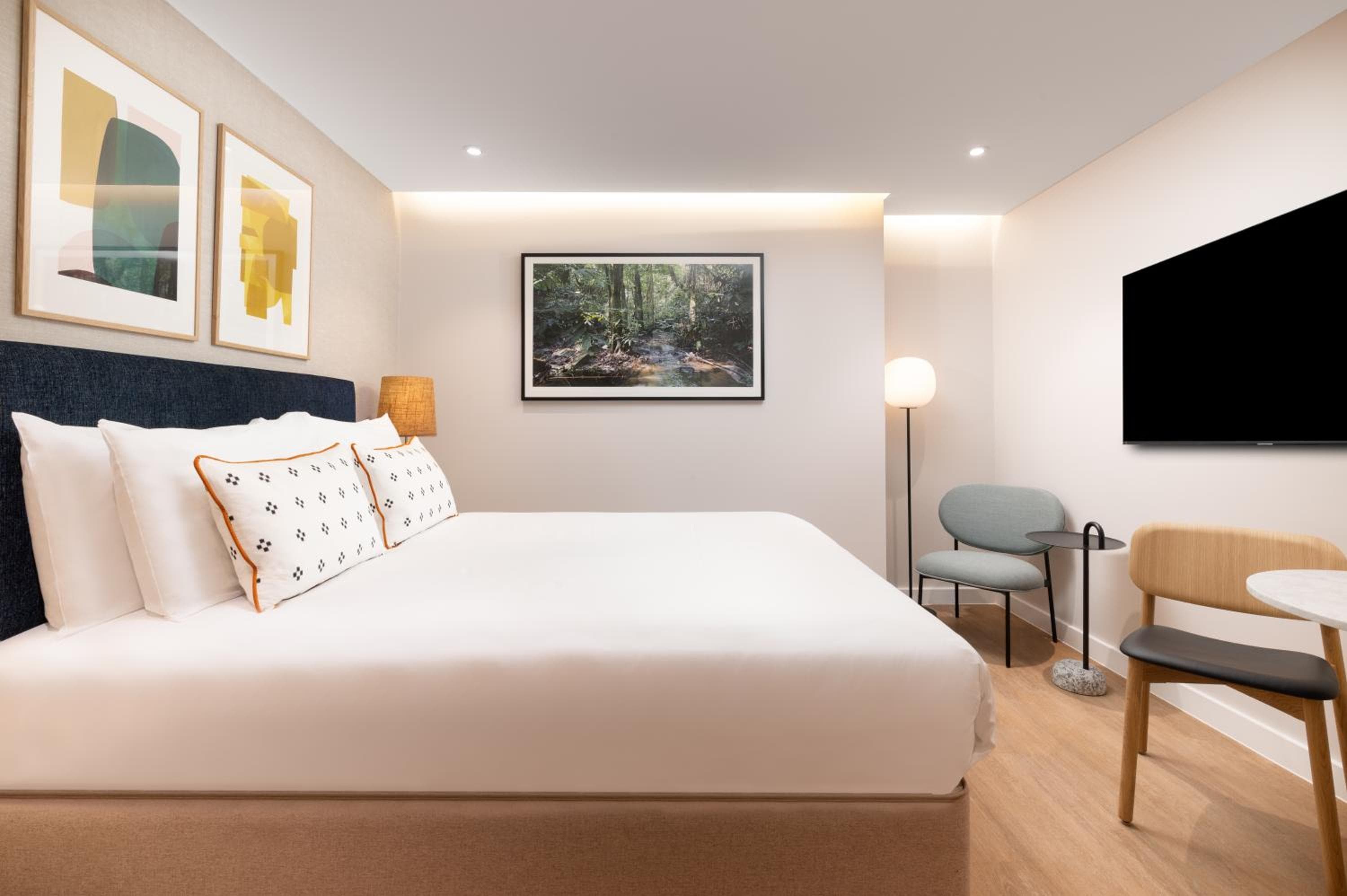 Hotel Lincoln — 13