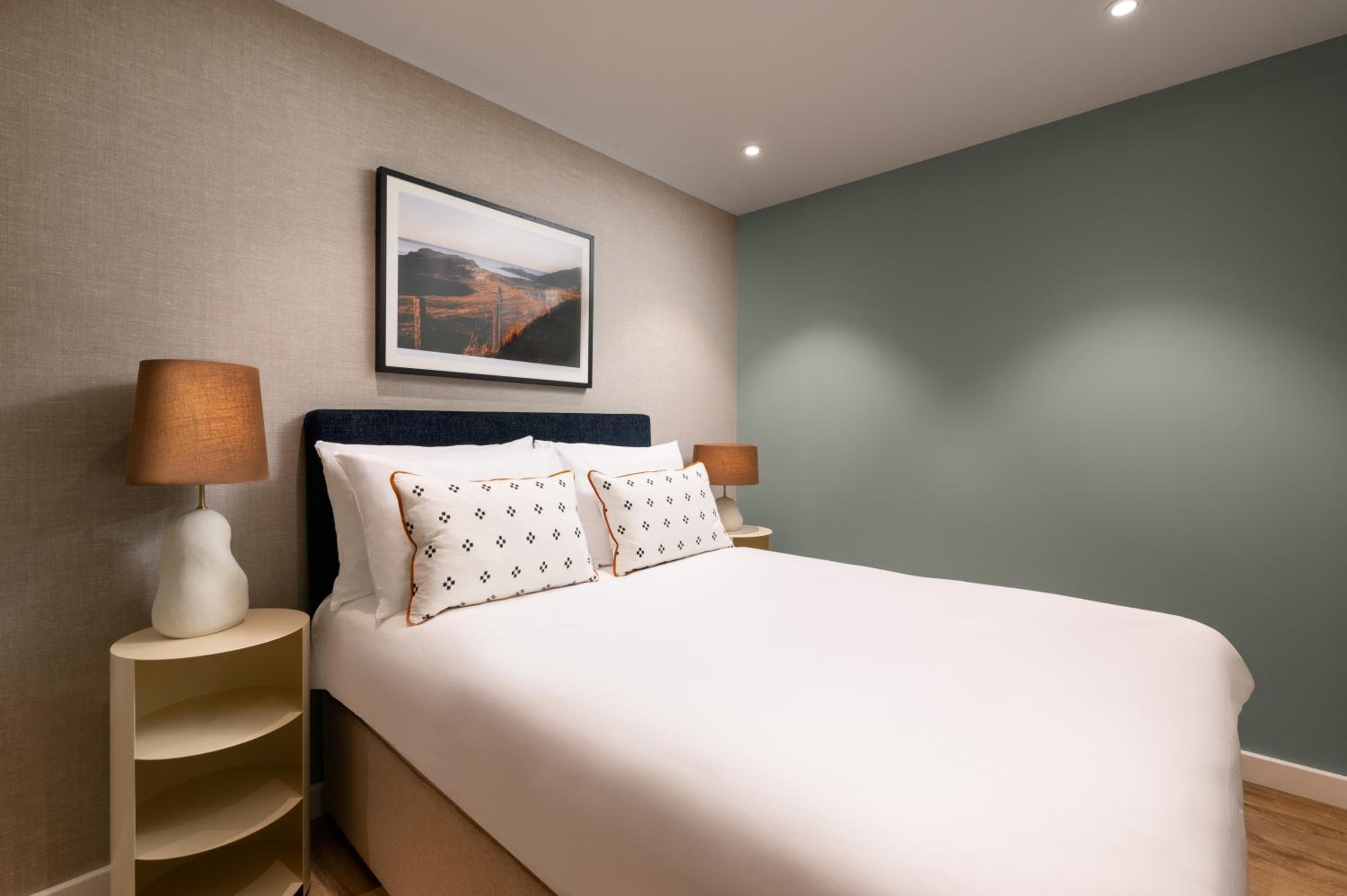 Hotel Lincoln — 3
