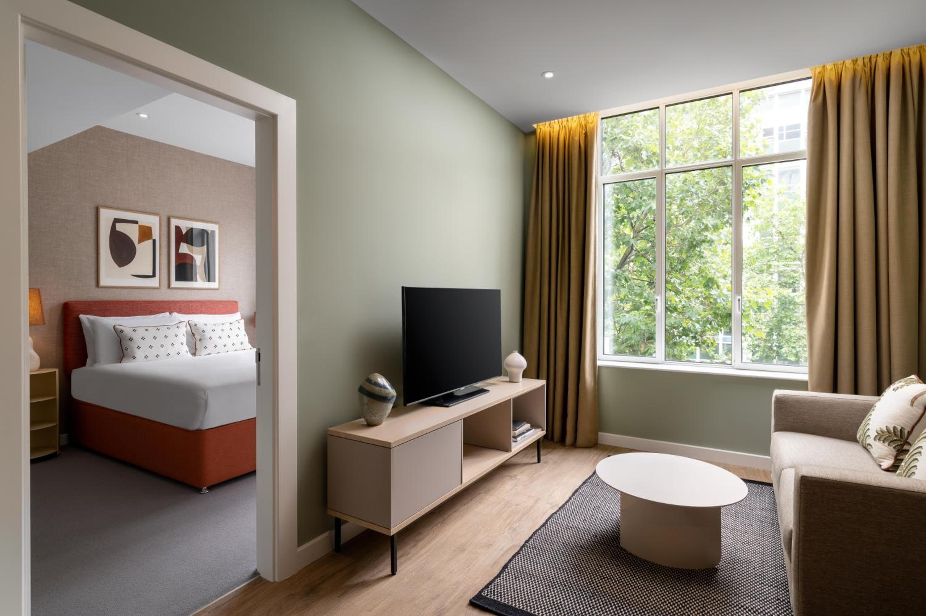 Hotel Lincoln — 8