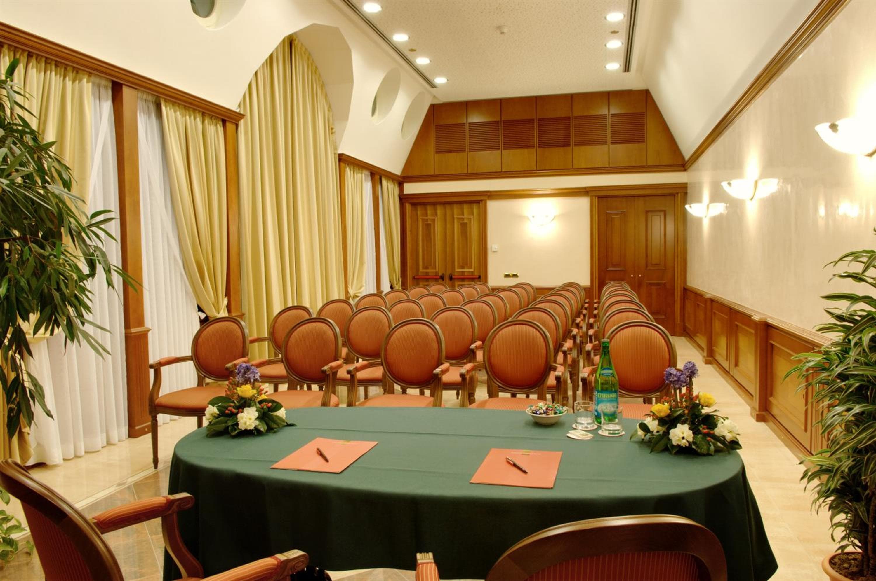 Andreola Central Hotel — 6