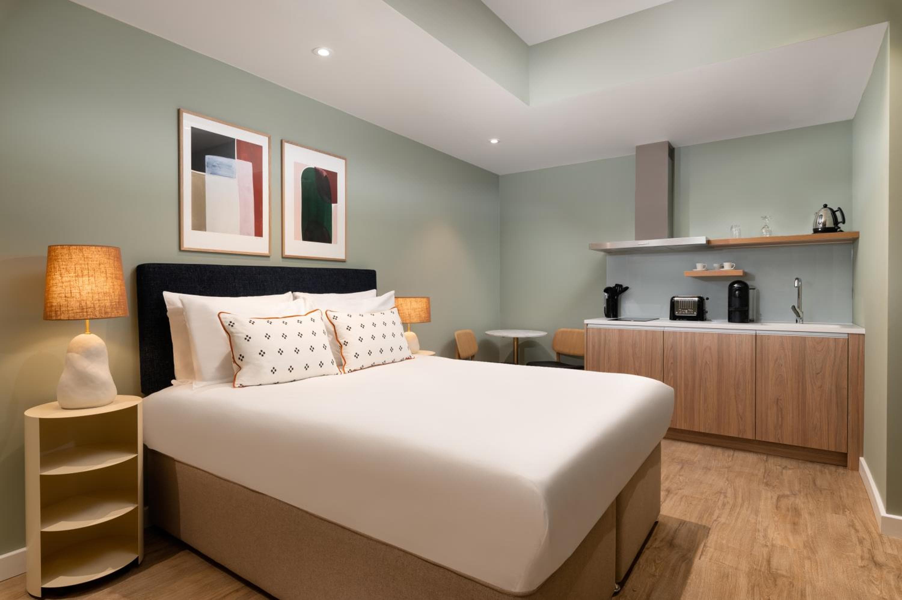 Hotel Lincoln — 10