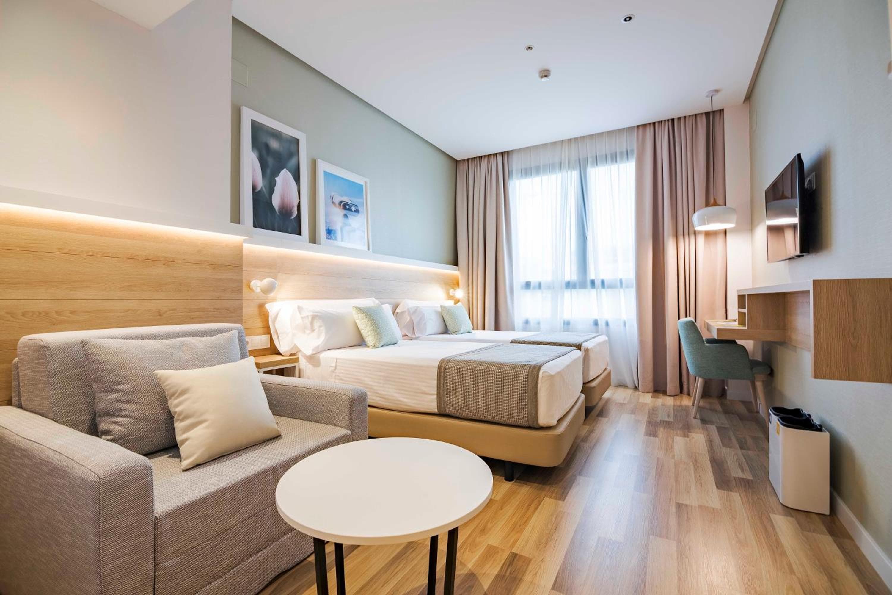 Golden Hotel Barcelona — 12