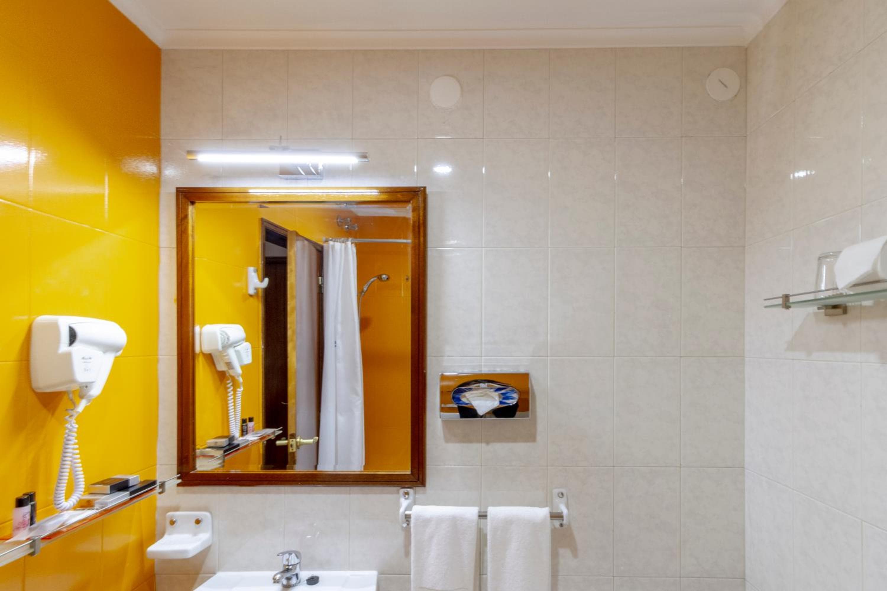 Hotel Lisboa — 8