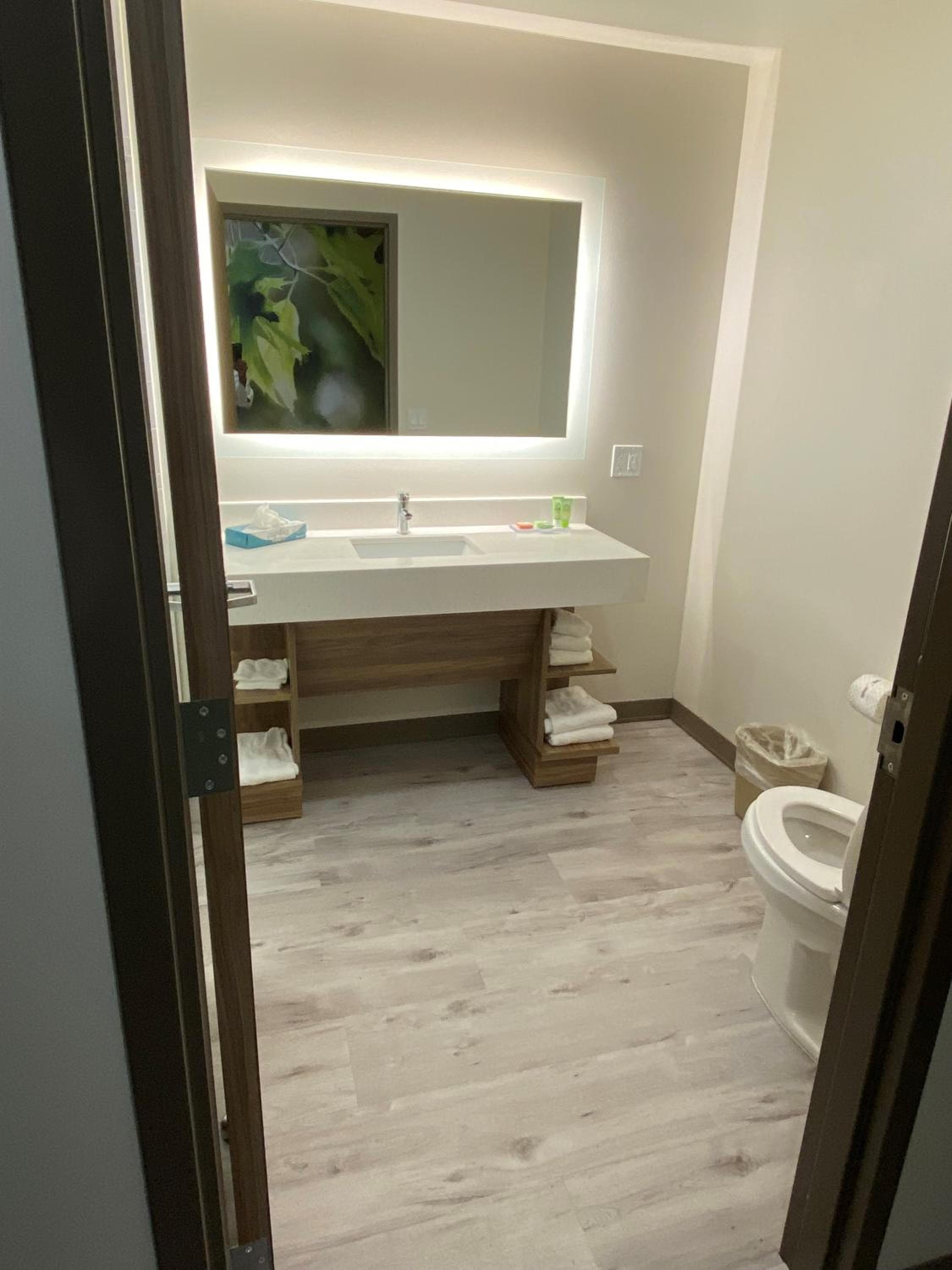 Wyndham Garden Orlando Airport - Free Airport Shuttle - PARK N' FLY Available — 12