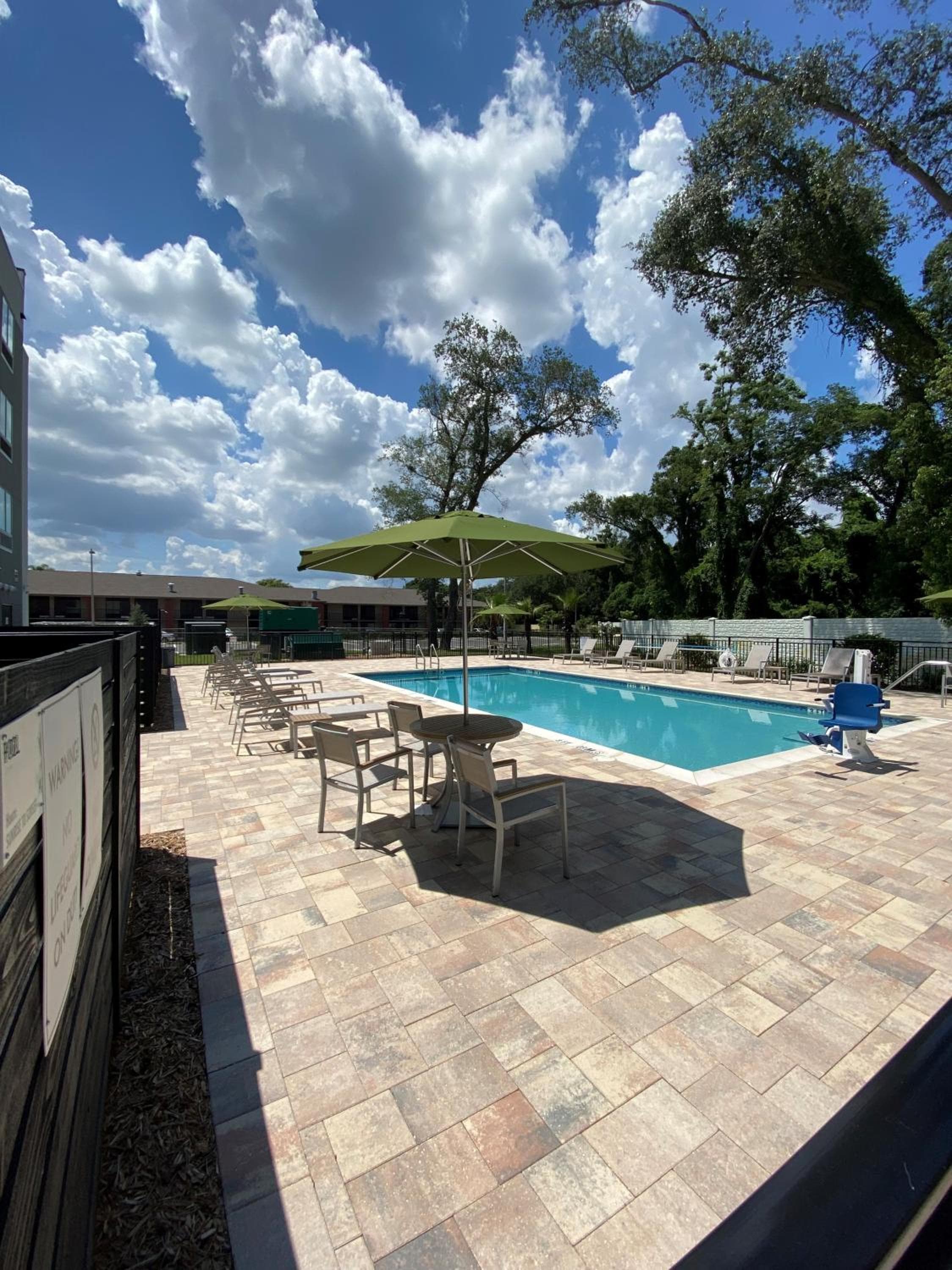 Wyndham Garden Orlando Airport - Free Airport Shuttle - PARK N' FLY Available — 29