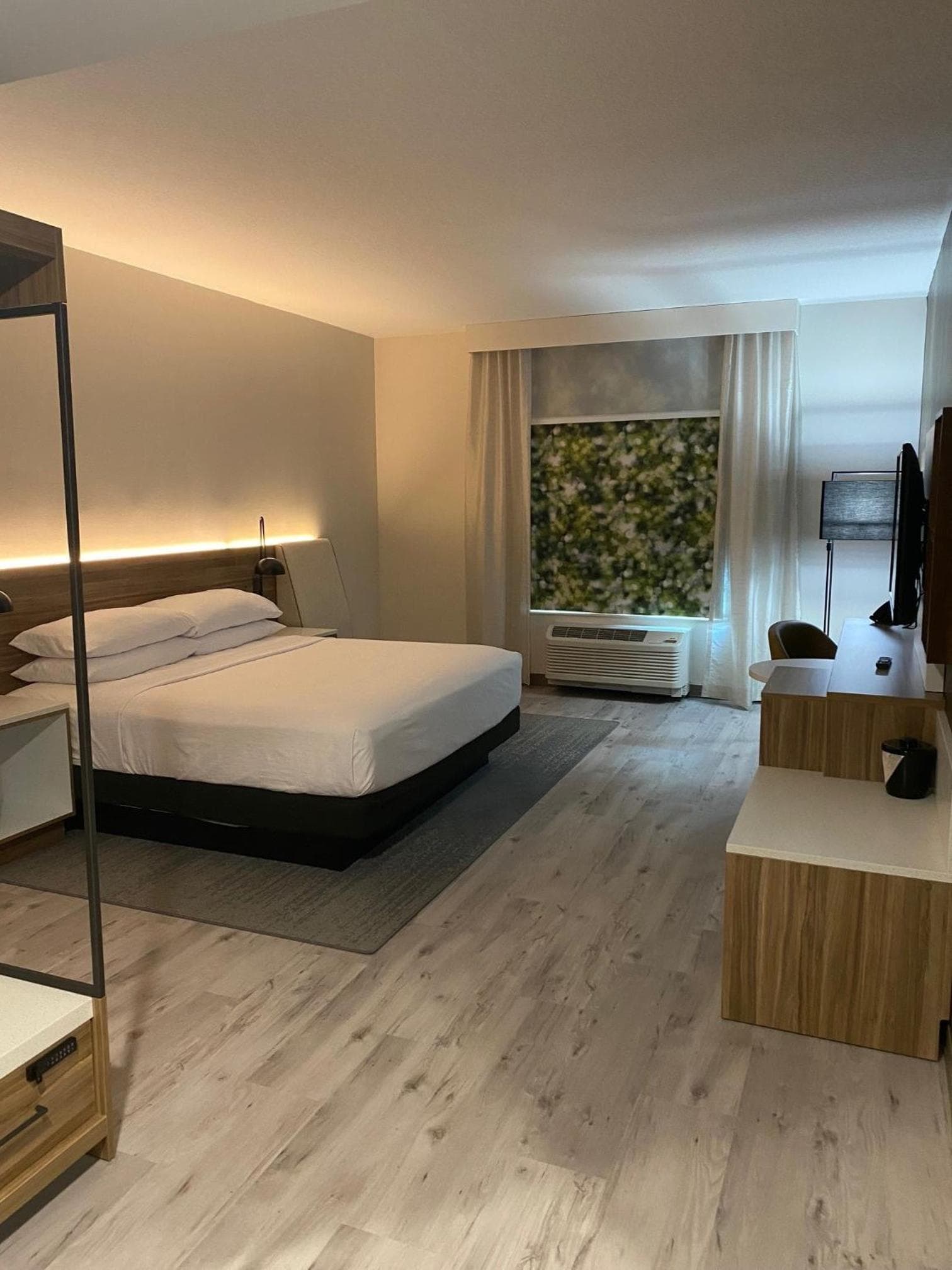 Wyndham Garden Orlando Airport - Free Airport Shuttle - PARK N' FLY Available — 17