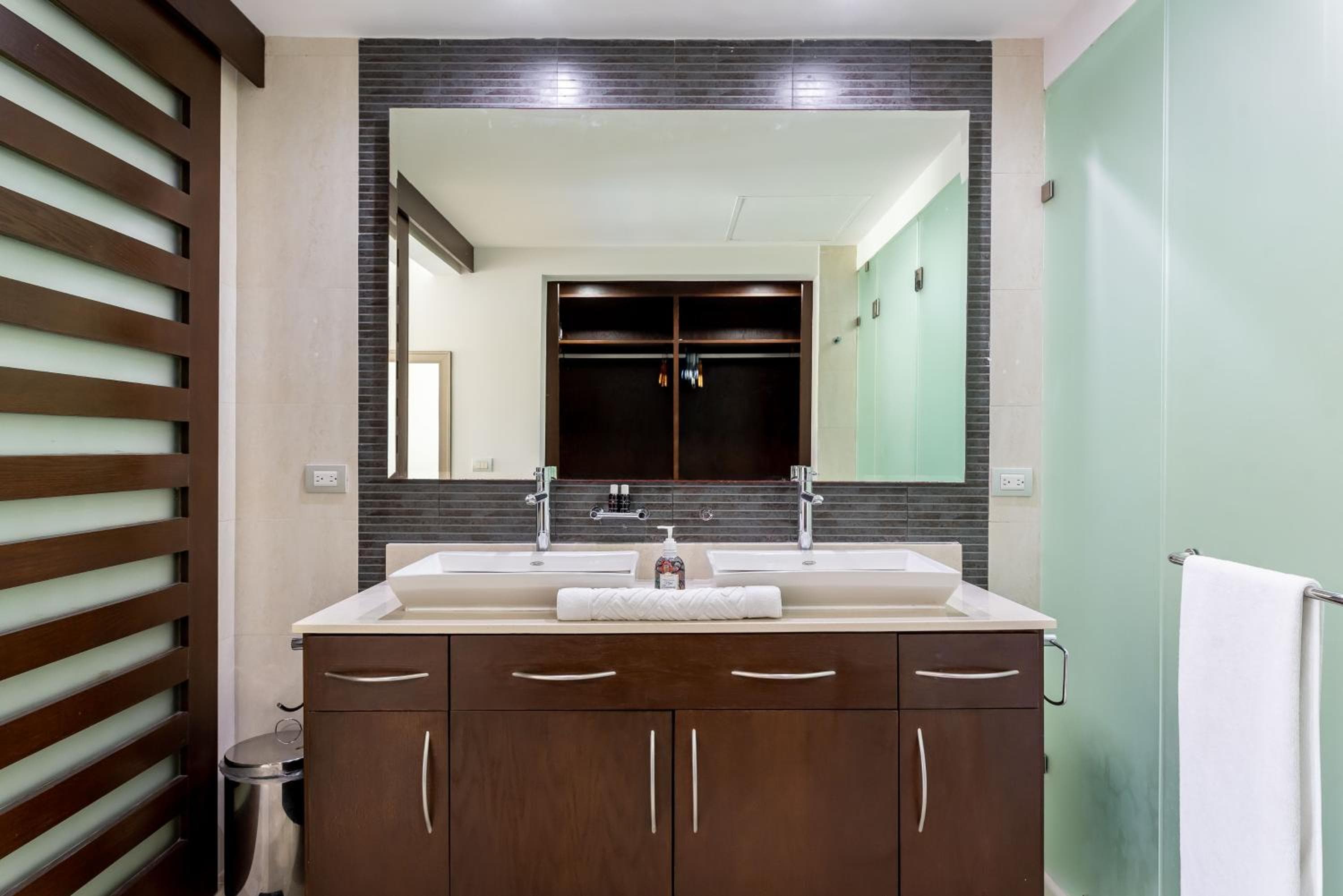 Mareazul Beach Front Condos At playa del Carmen — 25