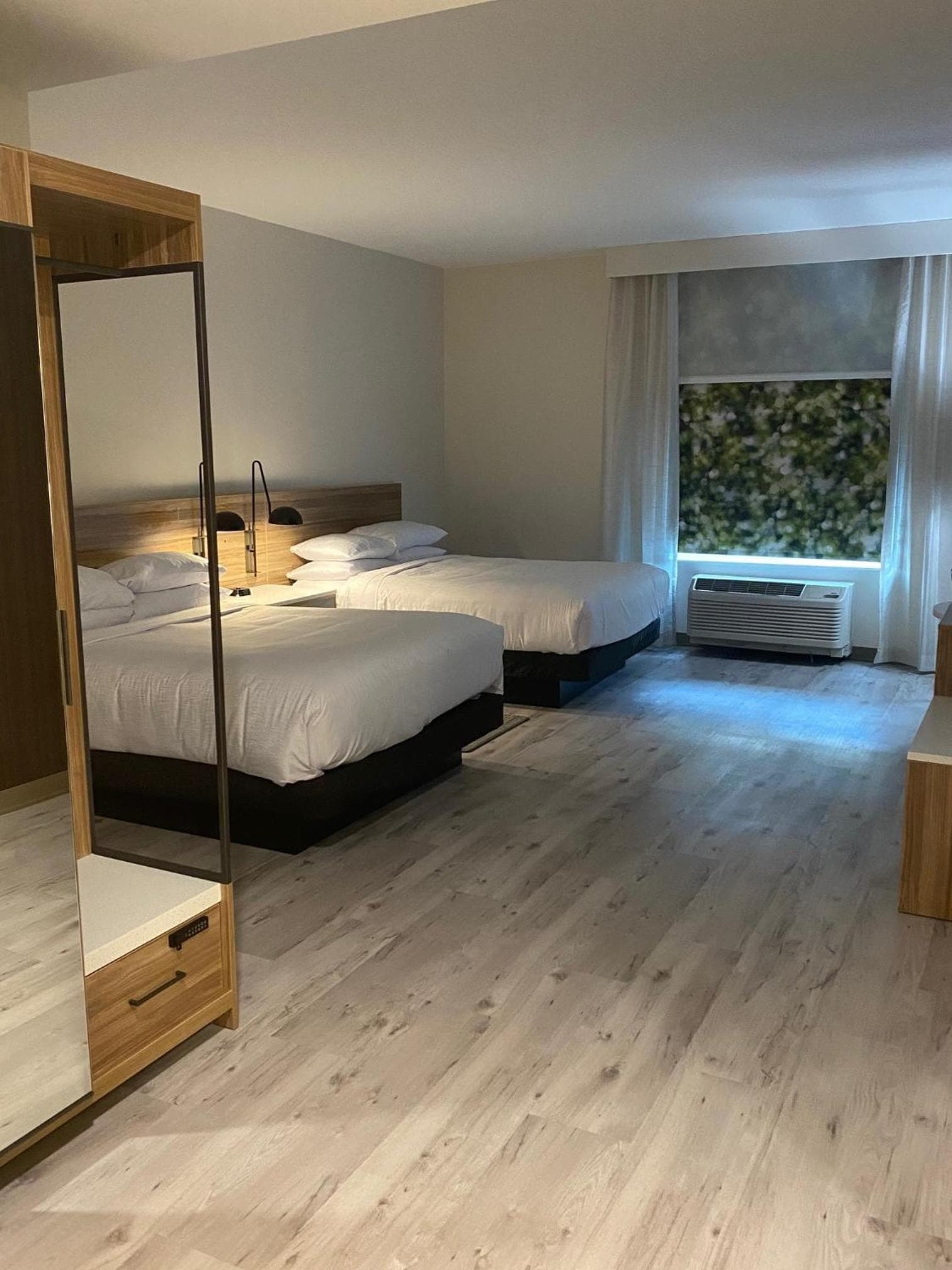 Wyndham Garden Orlando Airport - Free Airport Shuttle - PARK N' FLY Available — 18
