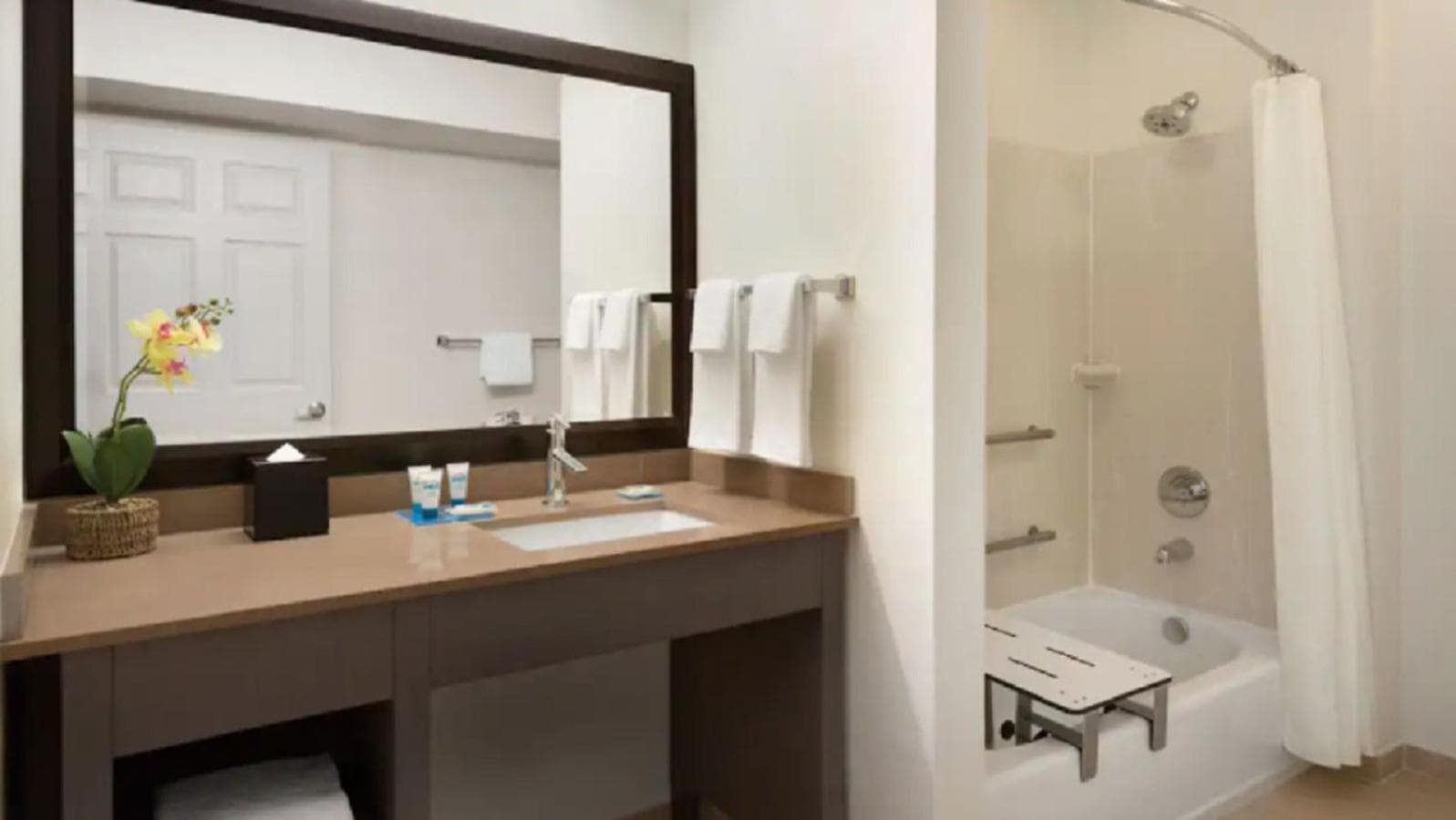 Hyatt House Miami Airport — 3